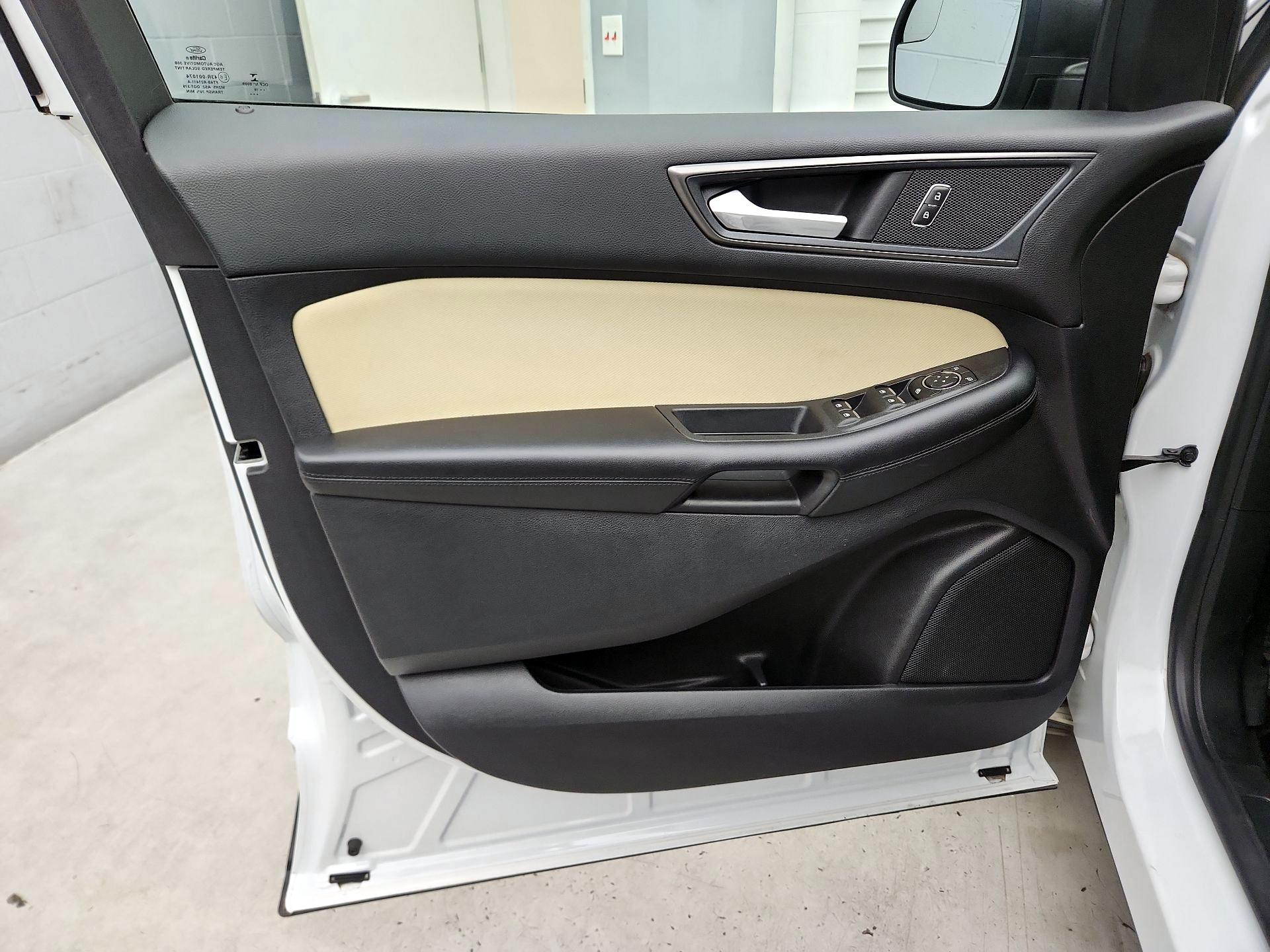 Thumbnail: 2018 Ford Edge - 12