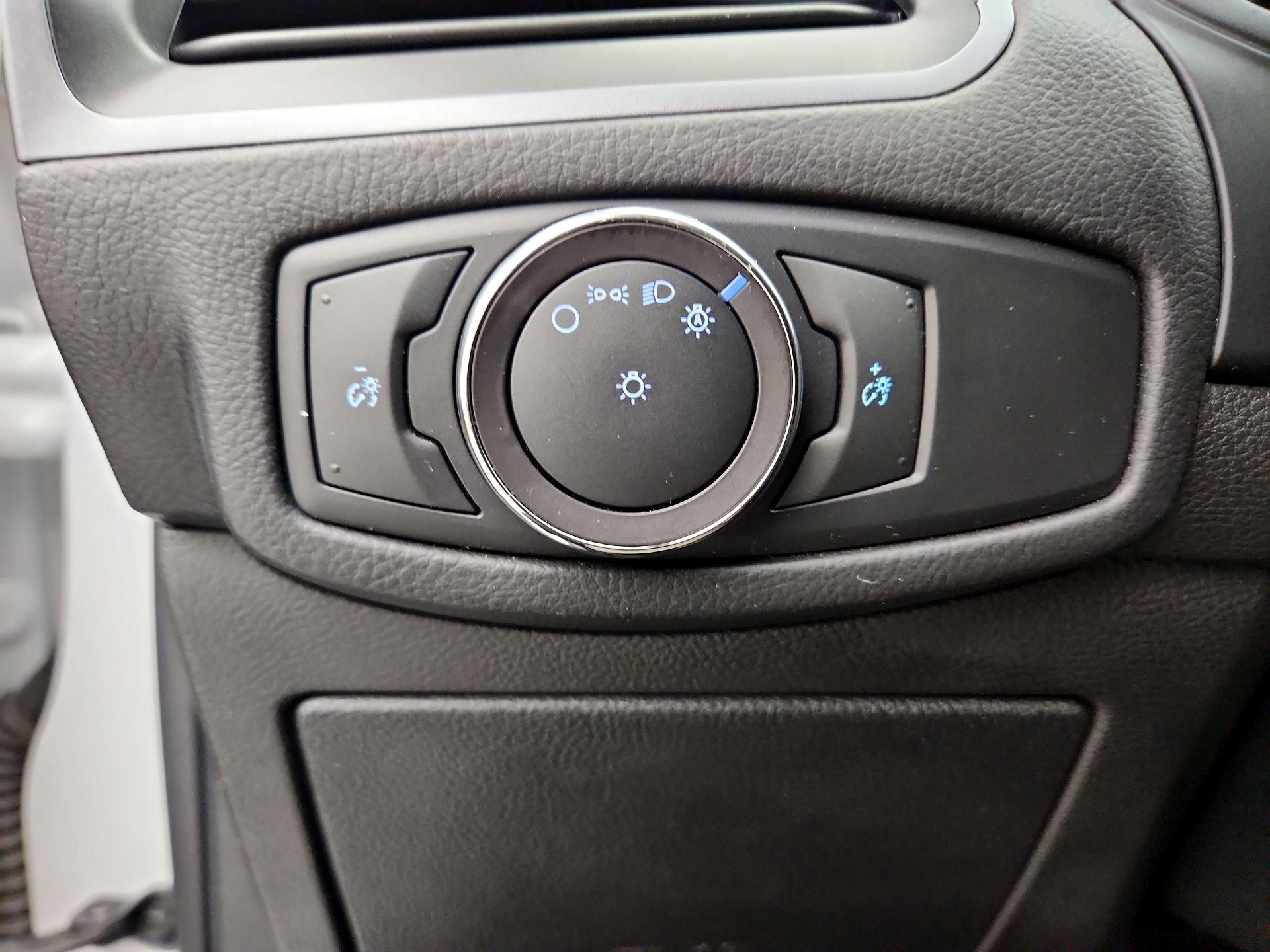 Thumbnail: 2018 Ford Edge - 13