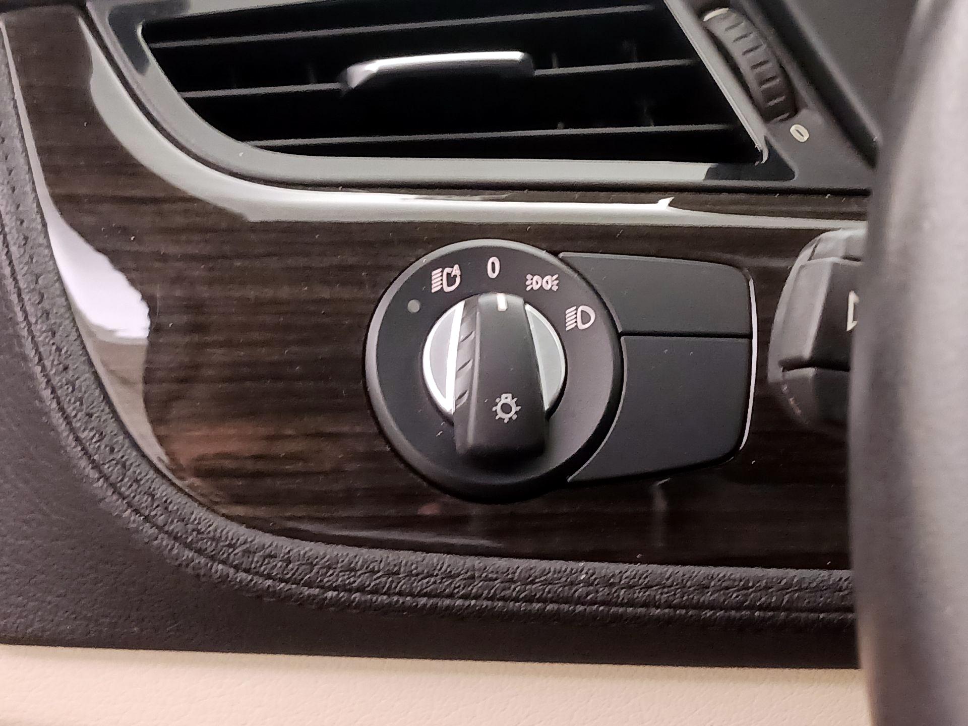 Thumbnail: 2016 BMW Z4 - 13