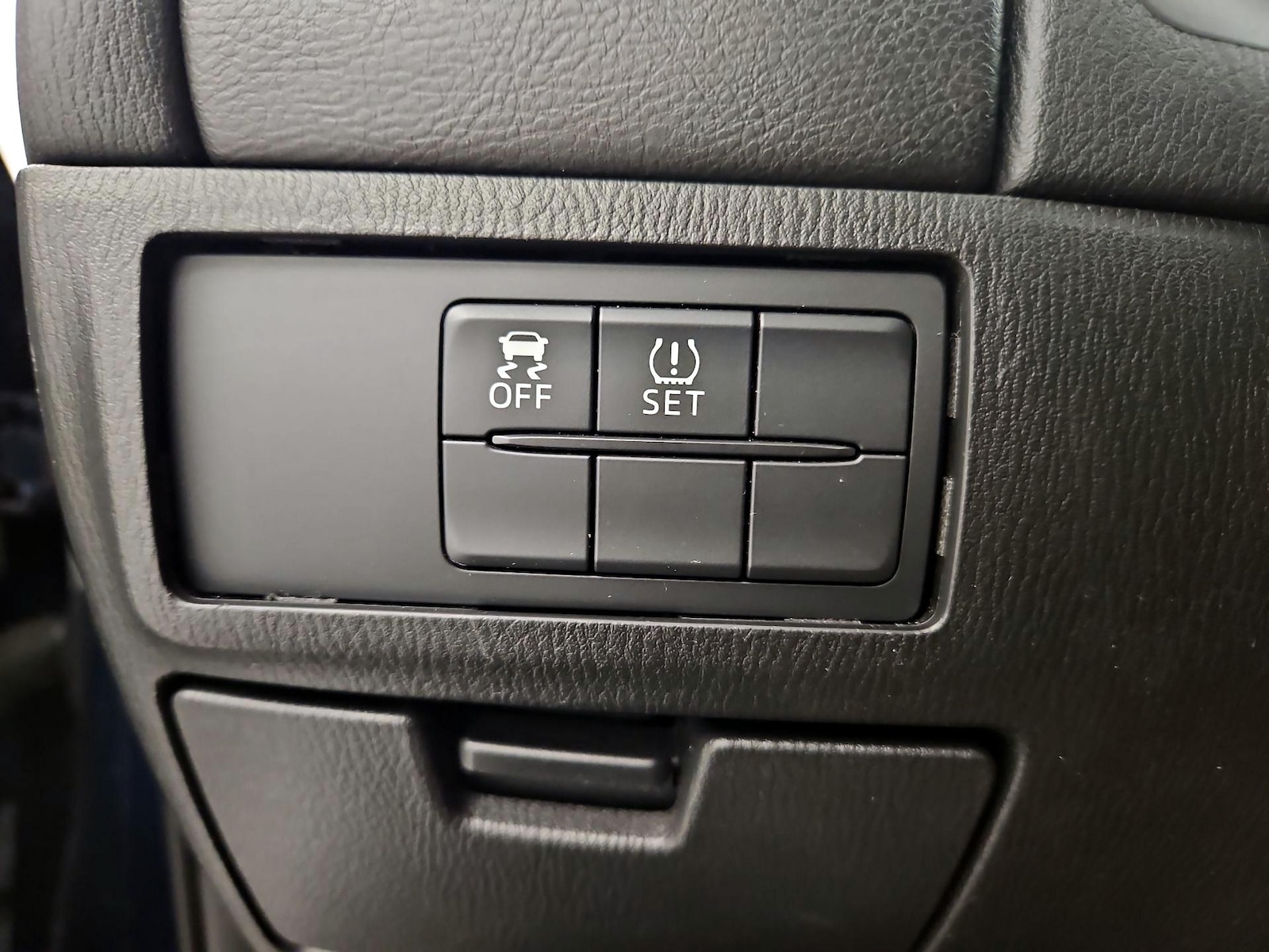 2016 Mazda MAZDA6 i Sport - Photo 14