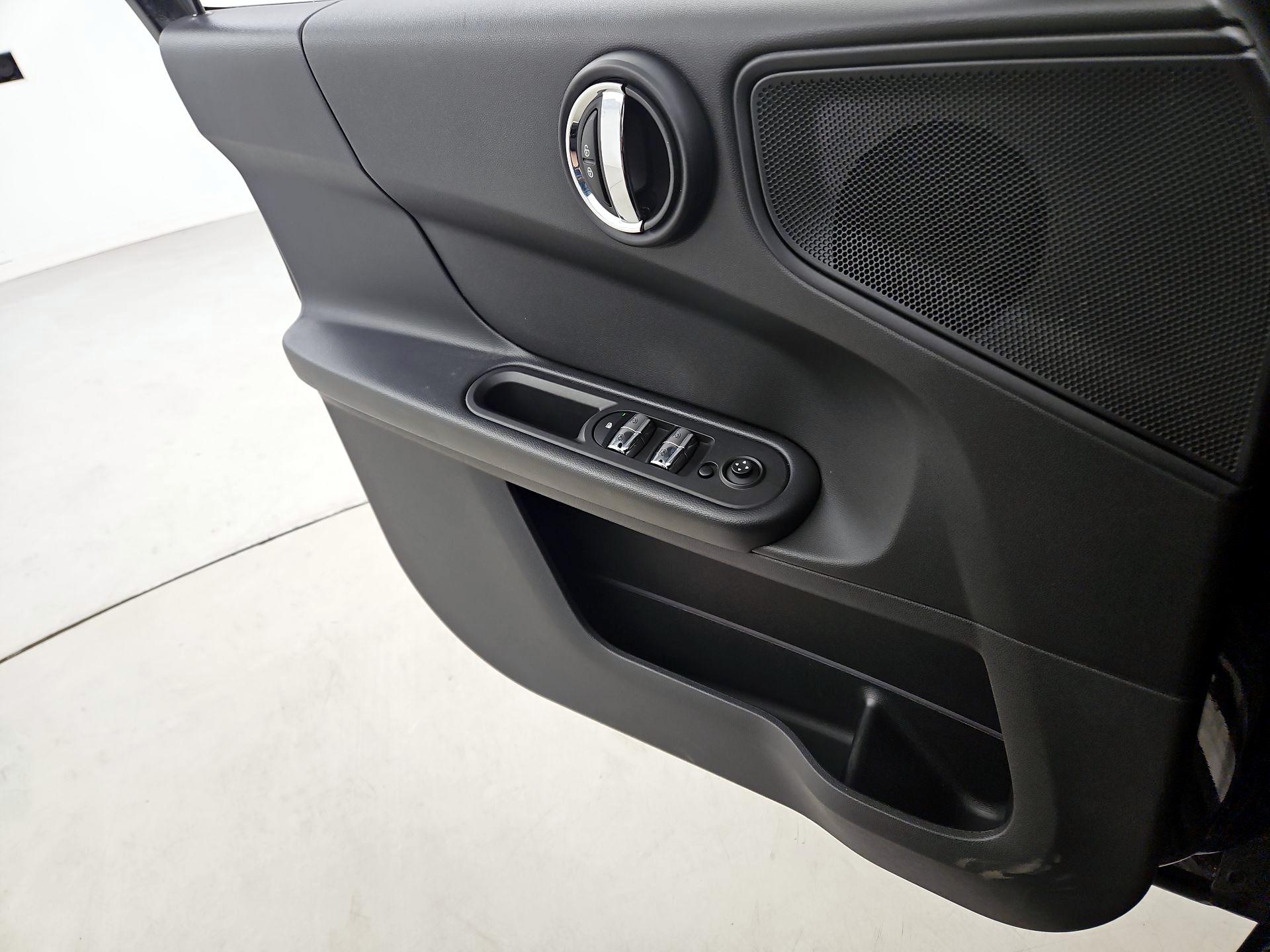 Thumbnail: 2019 MINI Cooper Countryman - 12