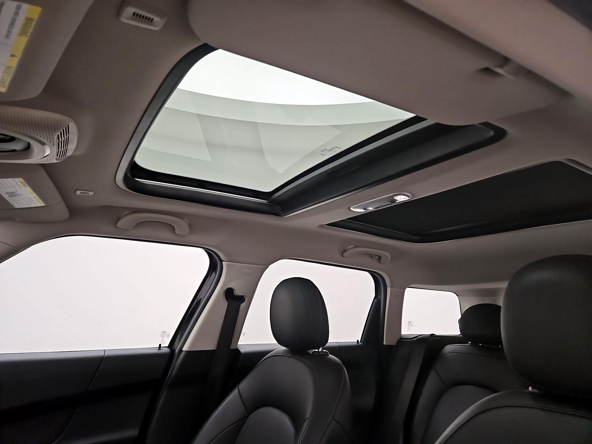 Thumbnail: 2019 MINI Cooper Countryman - 19