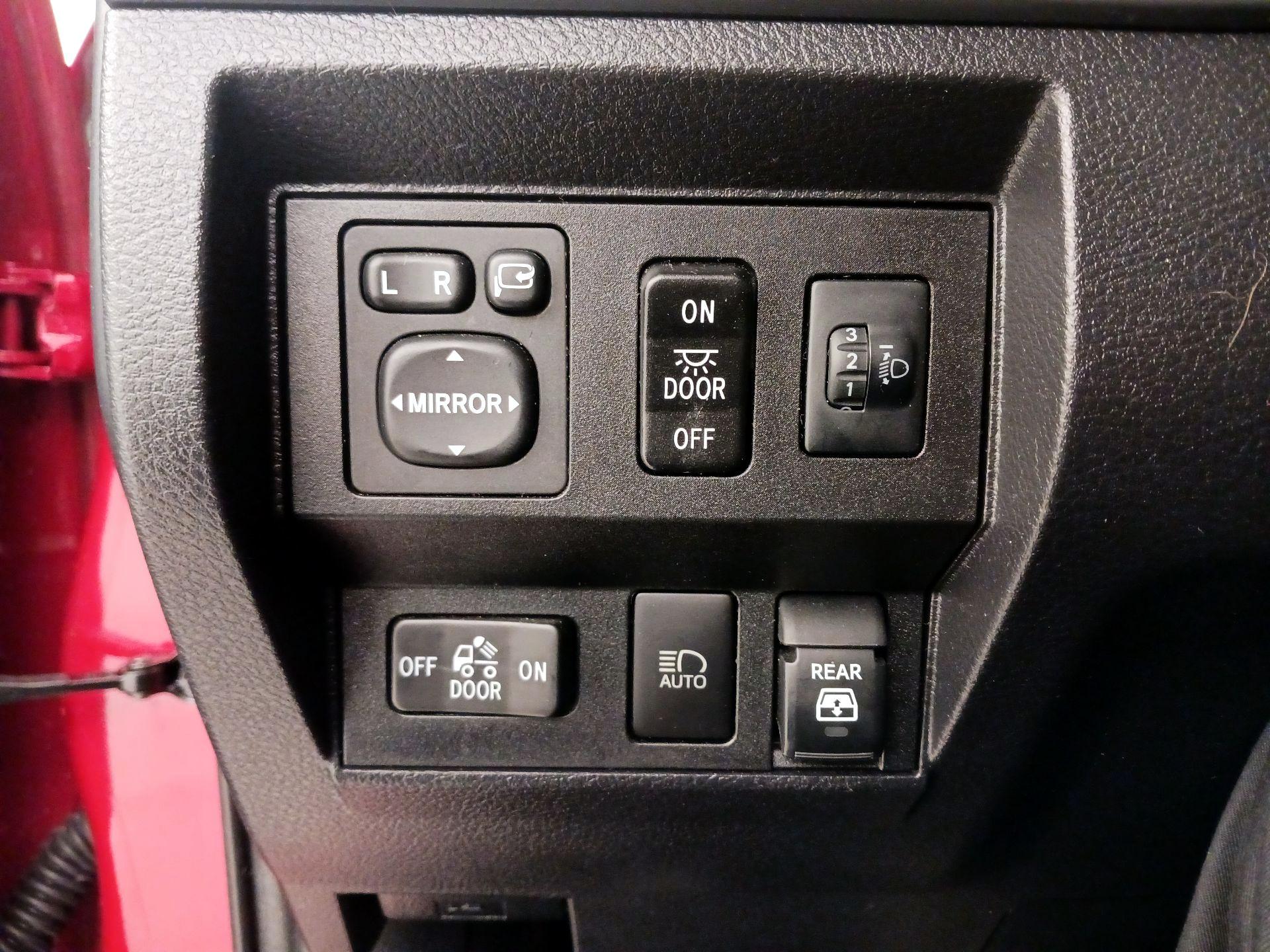 Thumbnail: 2021 Toyota Tundra - 13