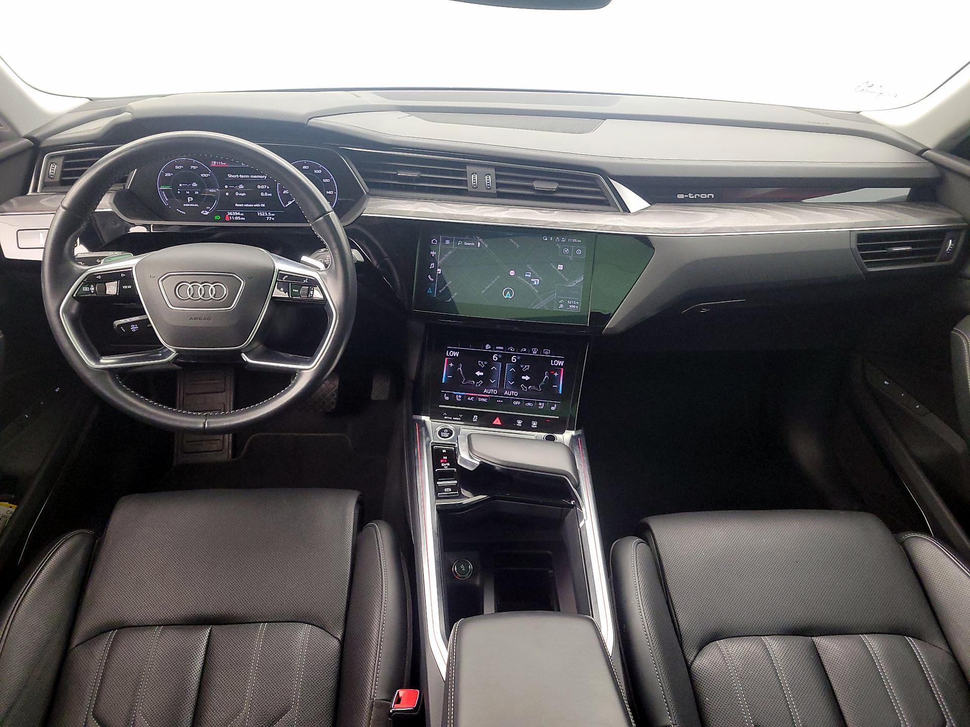 Thumbnail: 2021 Audi e-tron S - 9