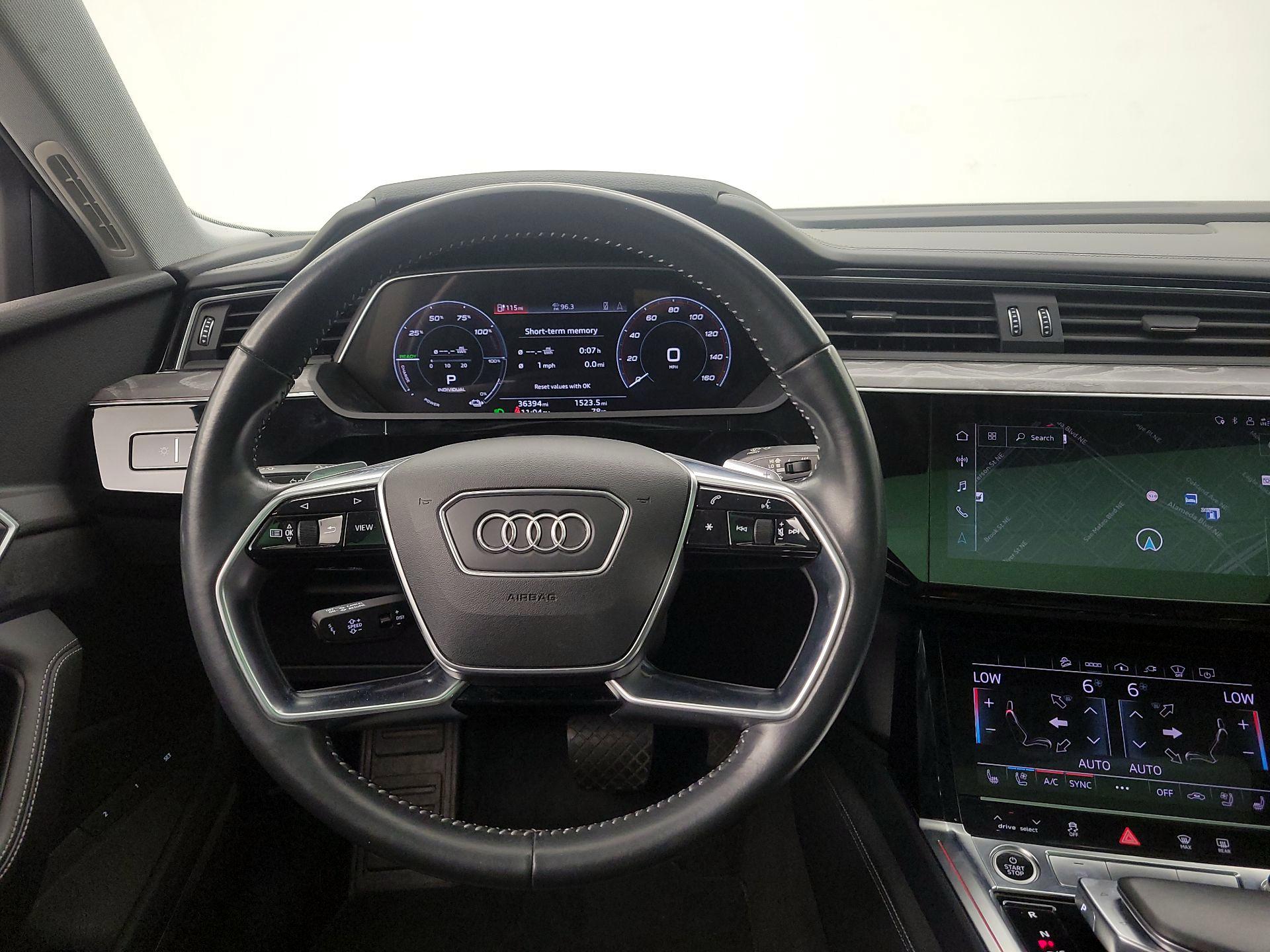 Thumbnail: 2021 Audi e-tron S - 10