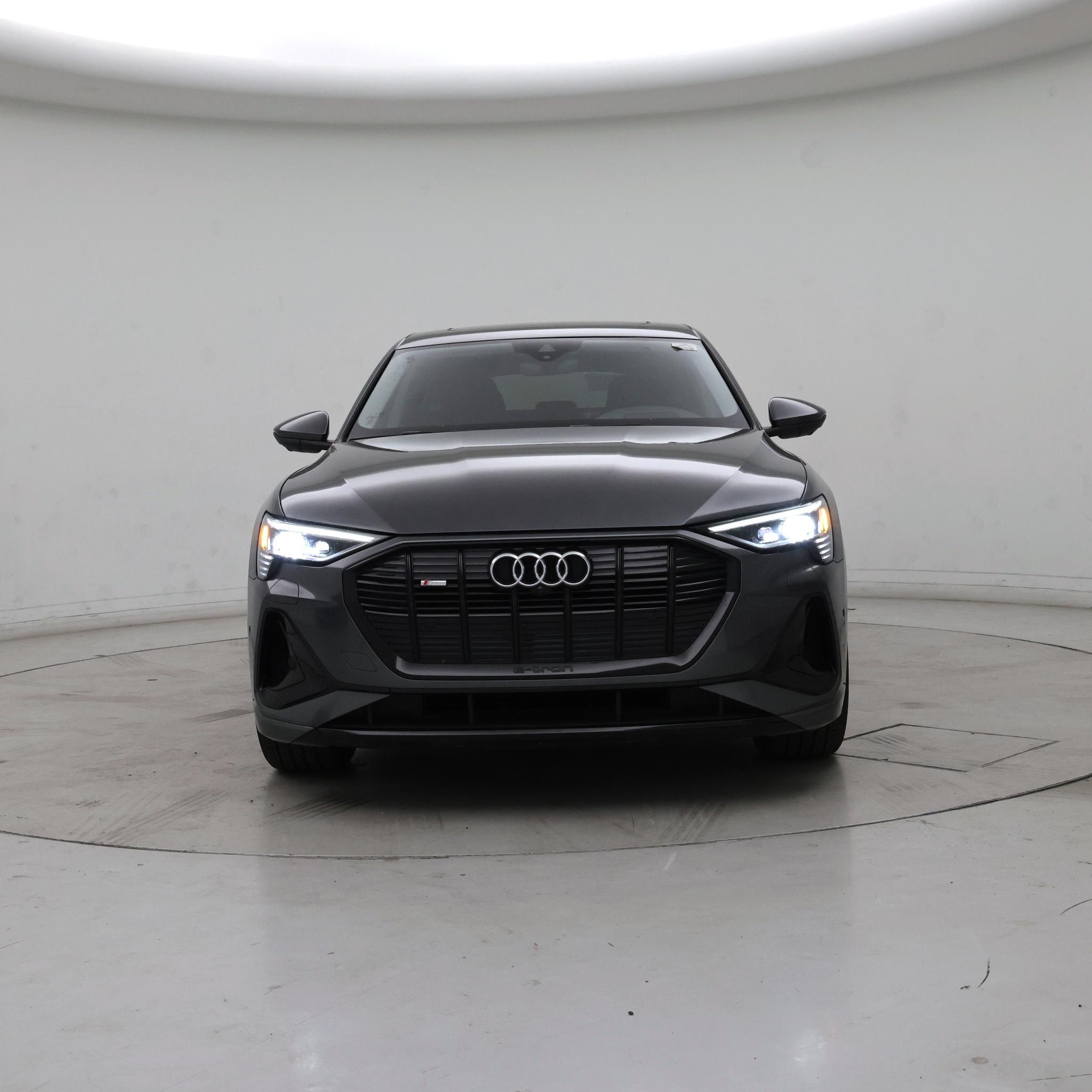 Thumbnail: 2021 Audi e-tron S - 5