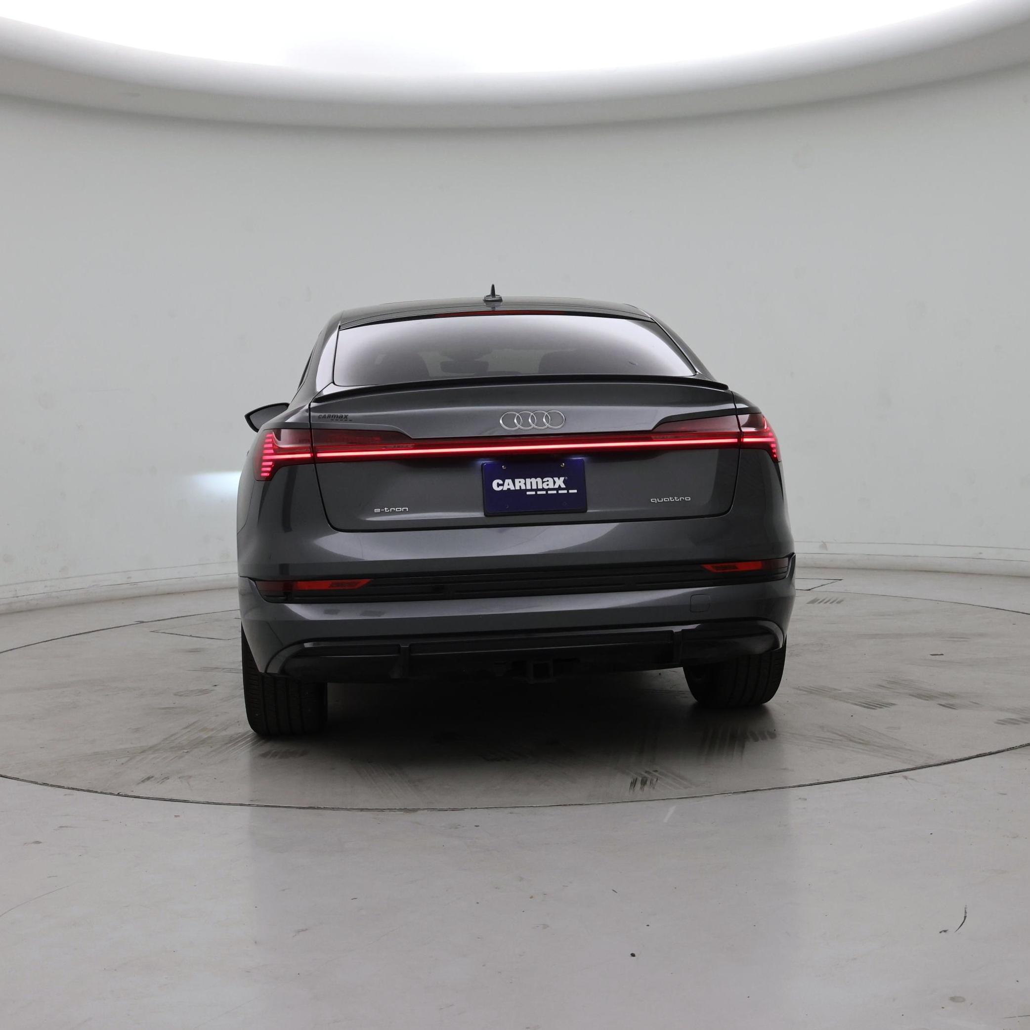 Thumbnail: 2021 Audi e-tron S - 6