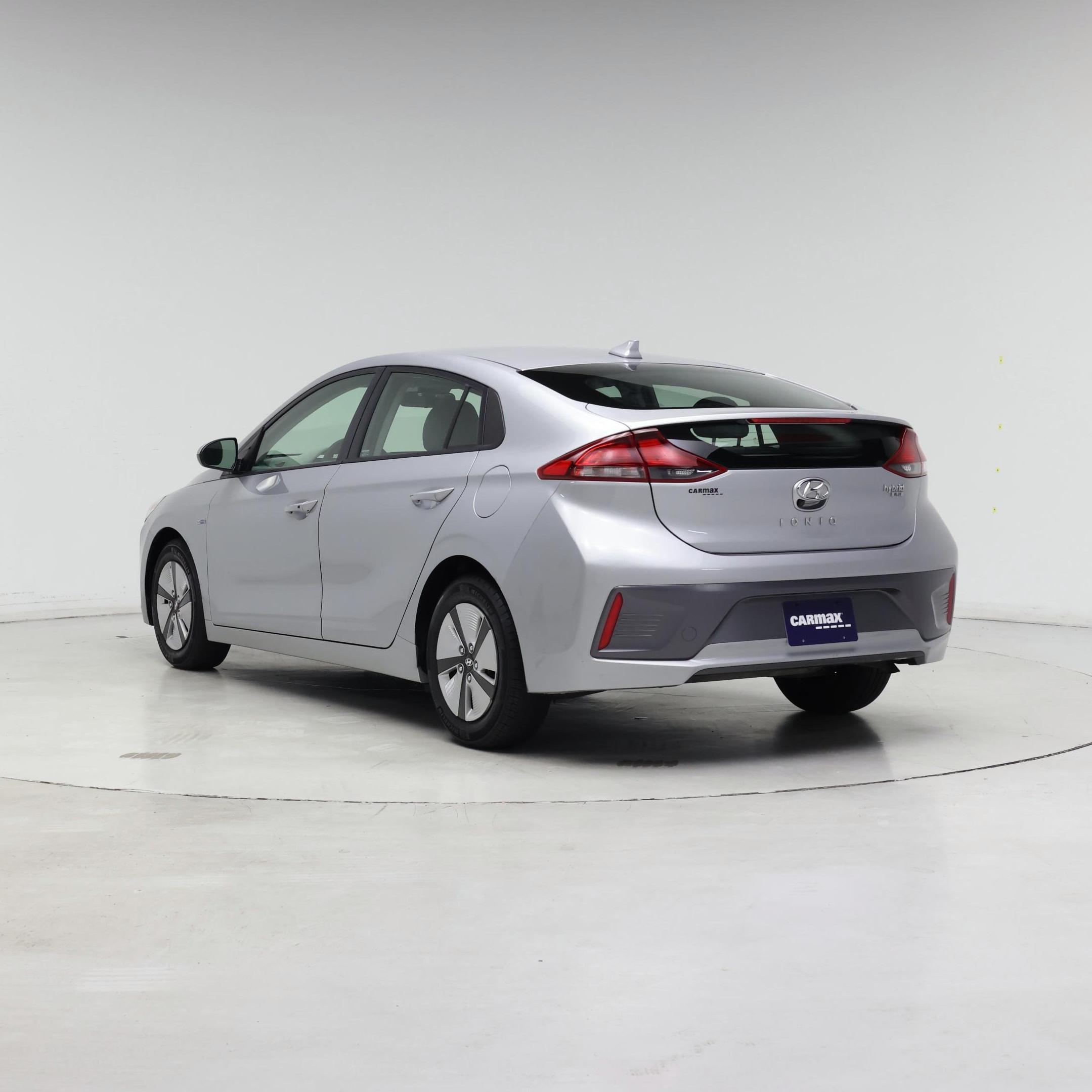 Thumbnail: 2020 Hyundai Ioniq - 2