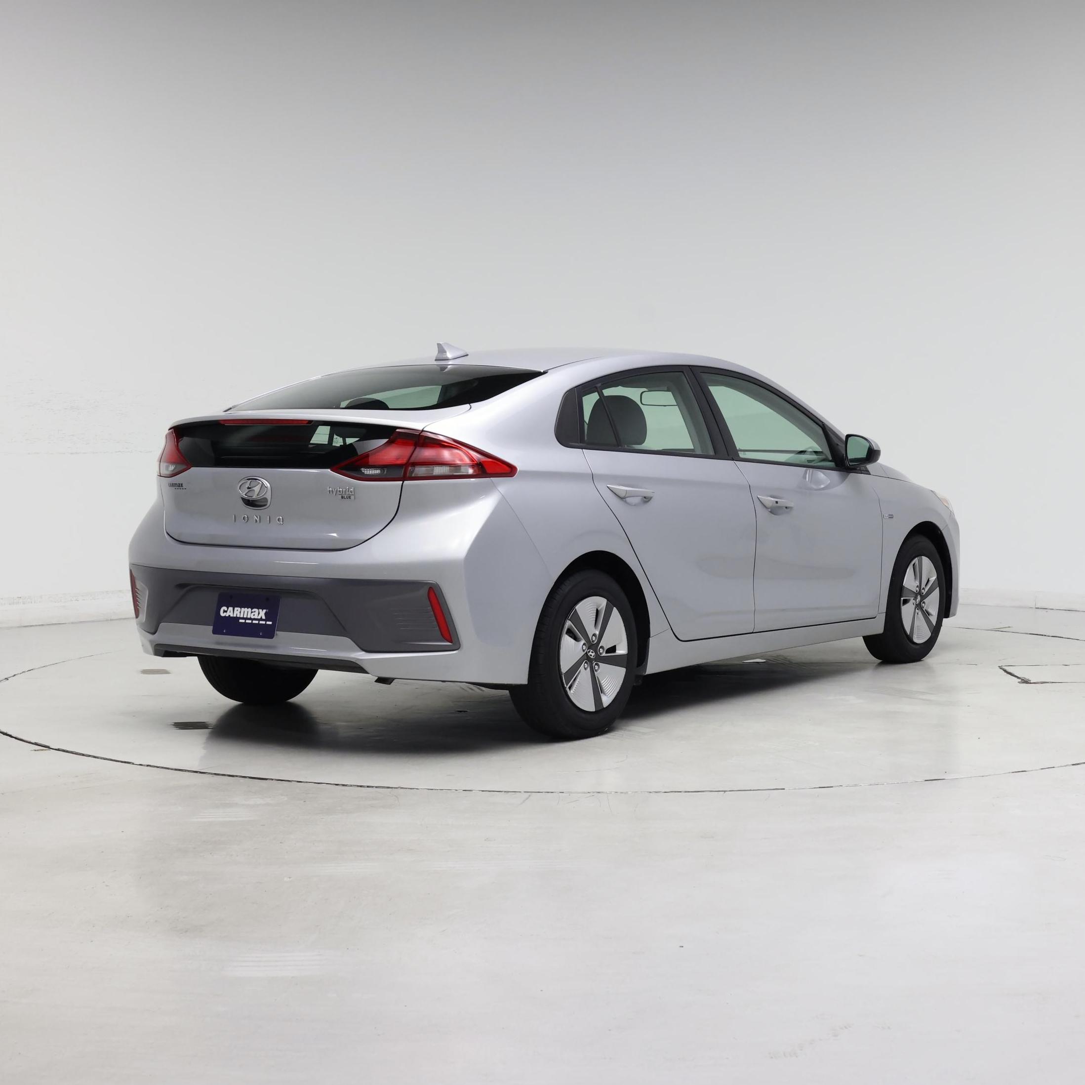 Thumbnail: 2020 Hyundai Ioniq - 8