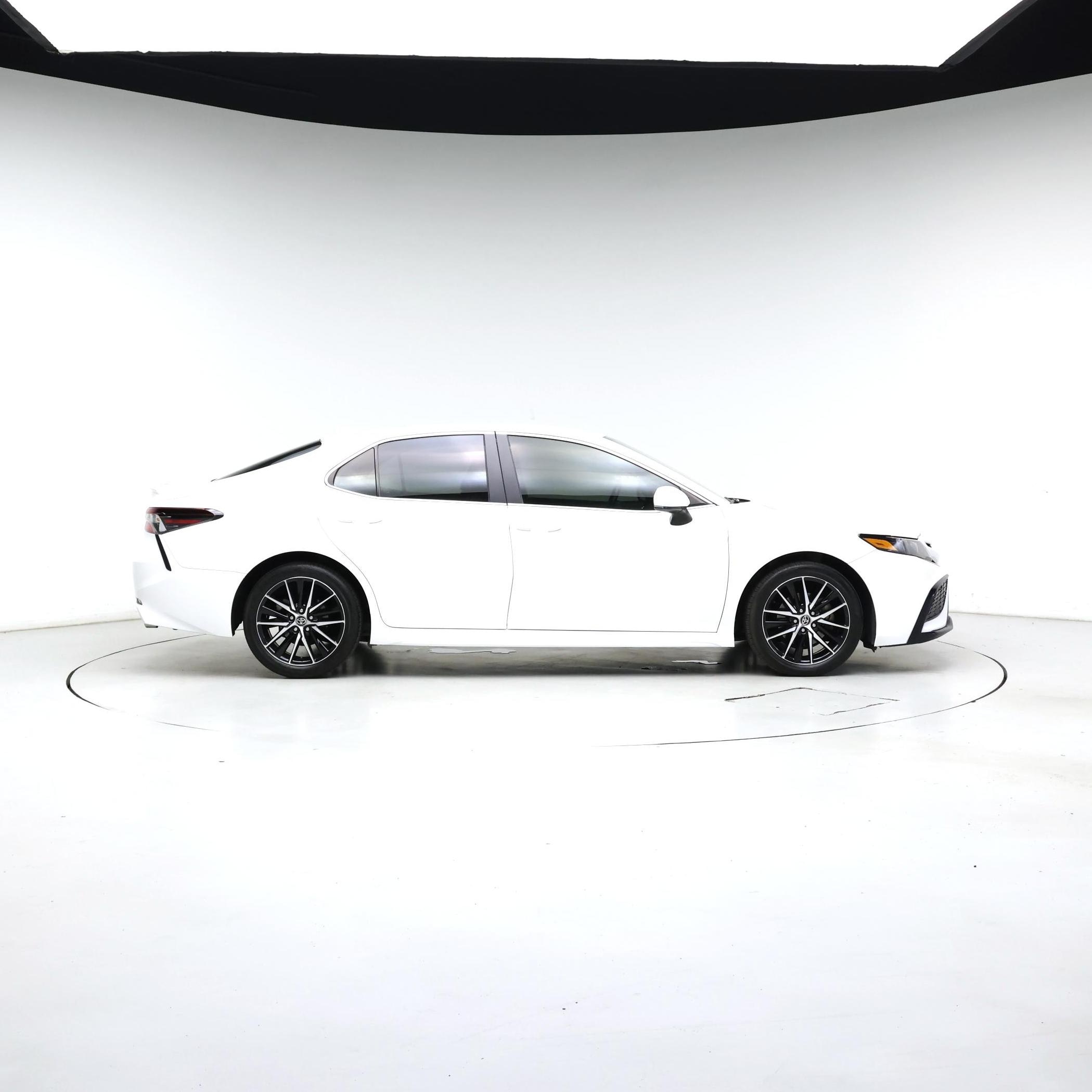 Thumbnail: 2021 Toyota Camry - 7