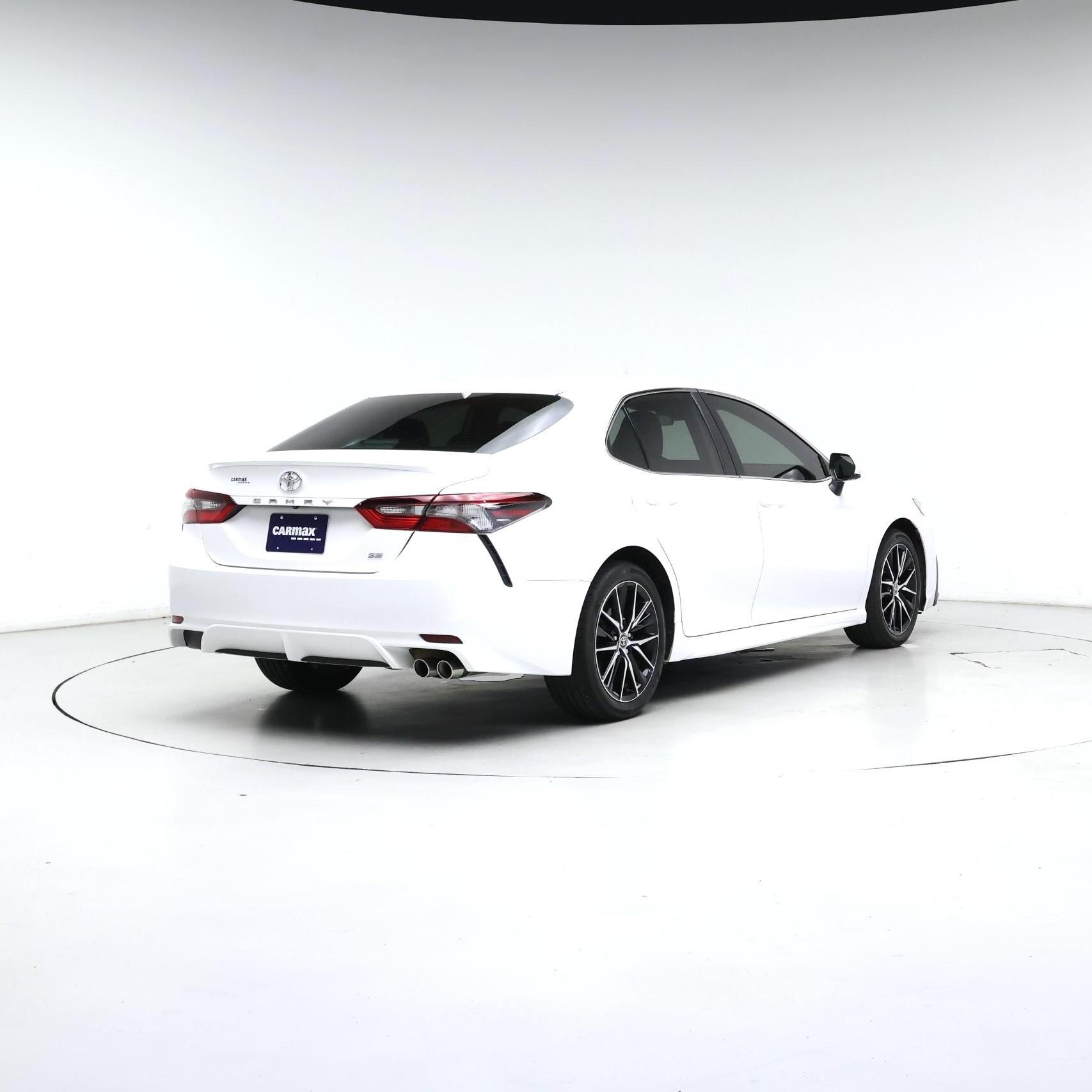 Thumbnail: 2021 Toyota Camry - 8