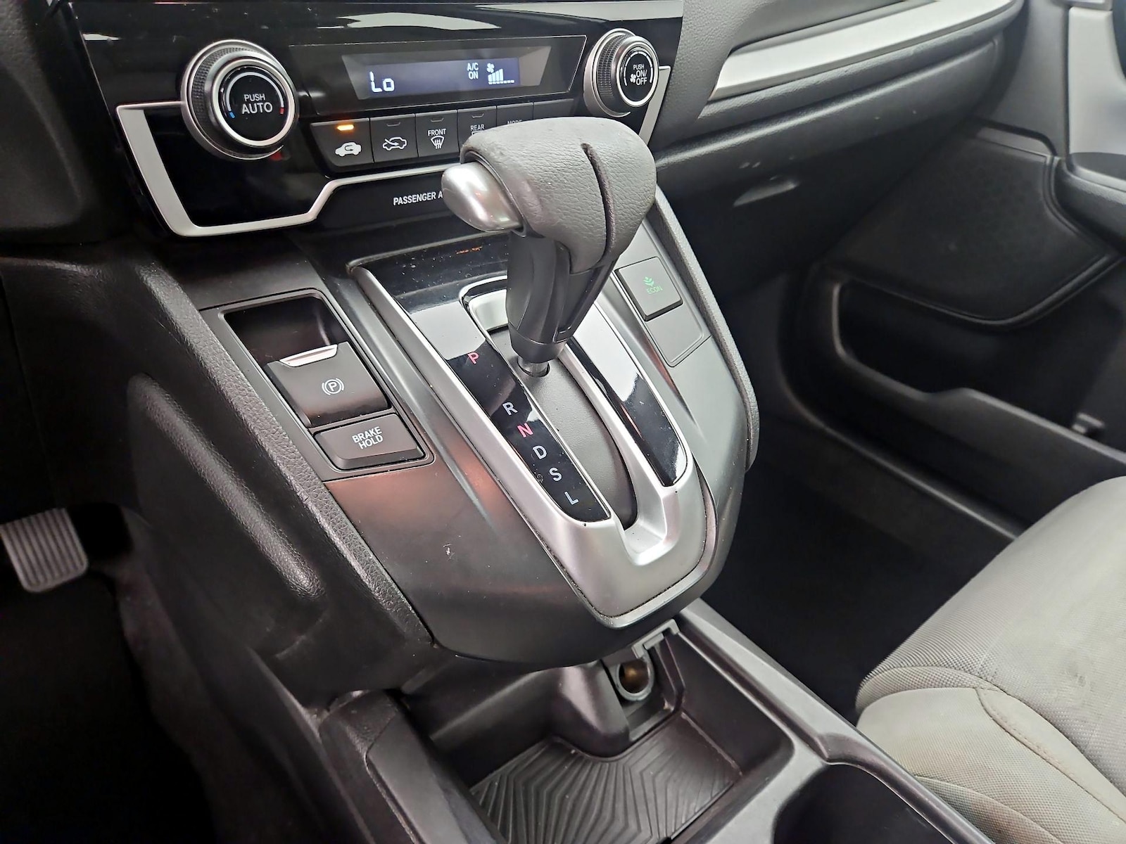 2019 Honda CR-V LX - Photo 18