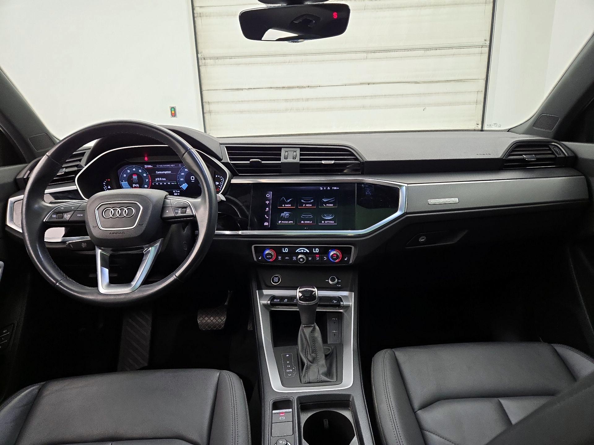 Thumbnail: 2022 Audi Q3 - 9