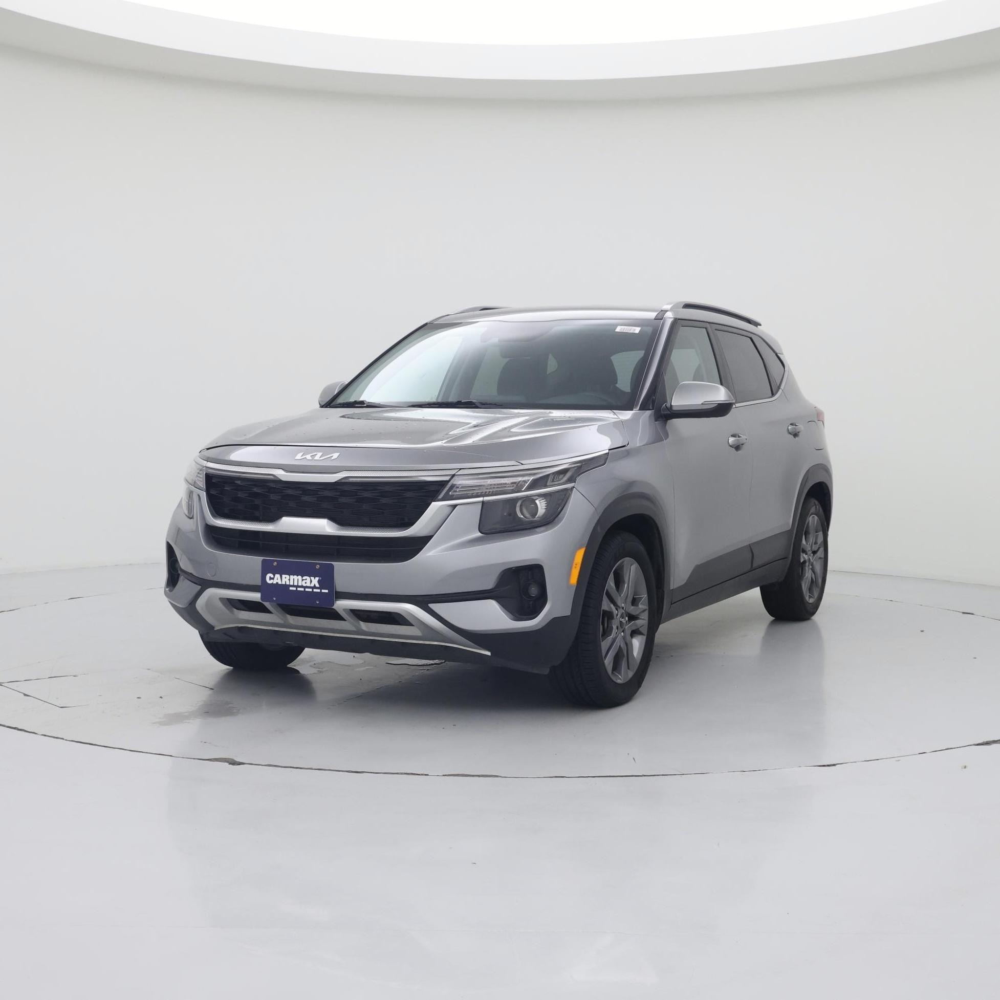 Thumbnail: 2023 Kia Seltos - 4