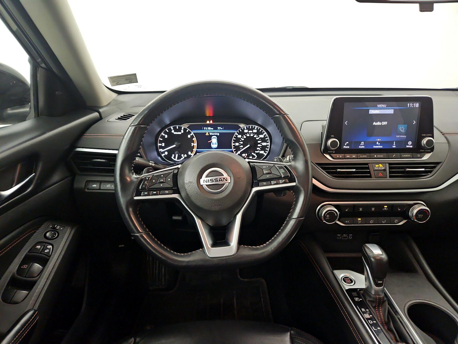 Thumbnail: 2020 Nissan Altima - 10