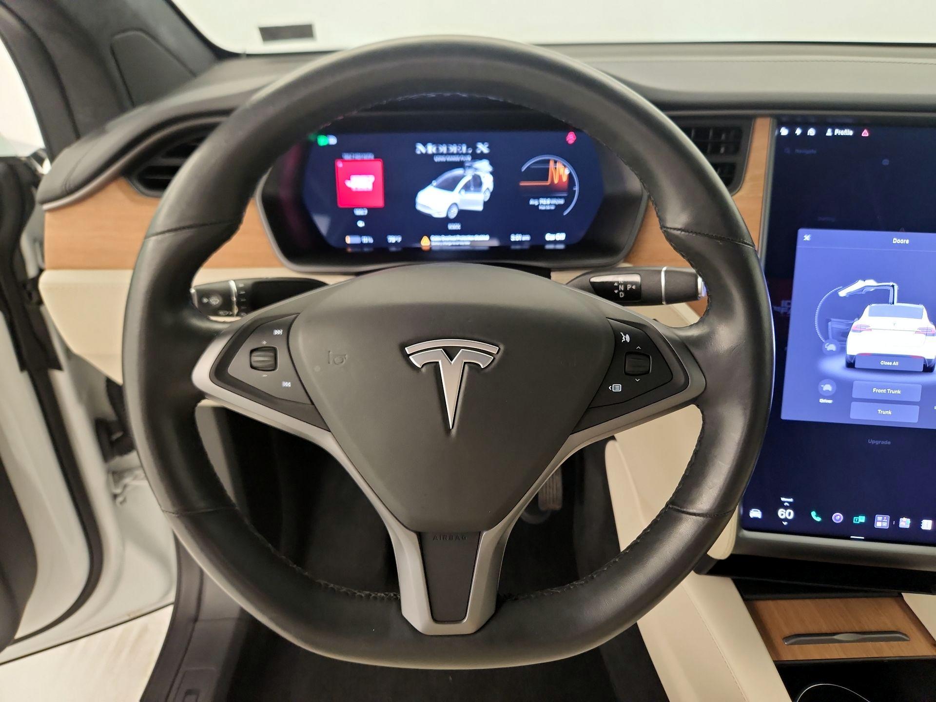 Thumbnail: 2020 Tesla Model X - 10