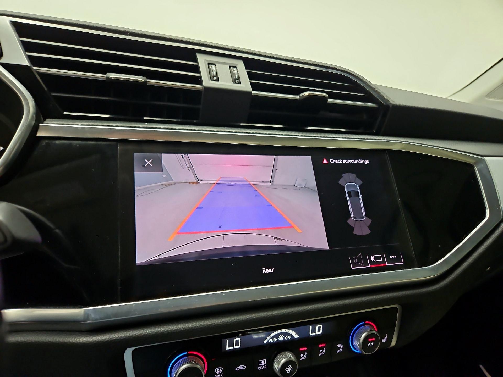 Thumbnail: 2021 Audi Q3 - 15