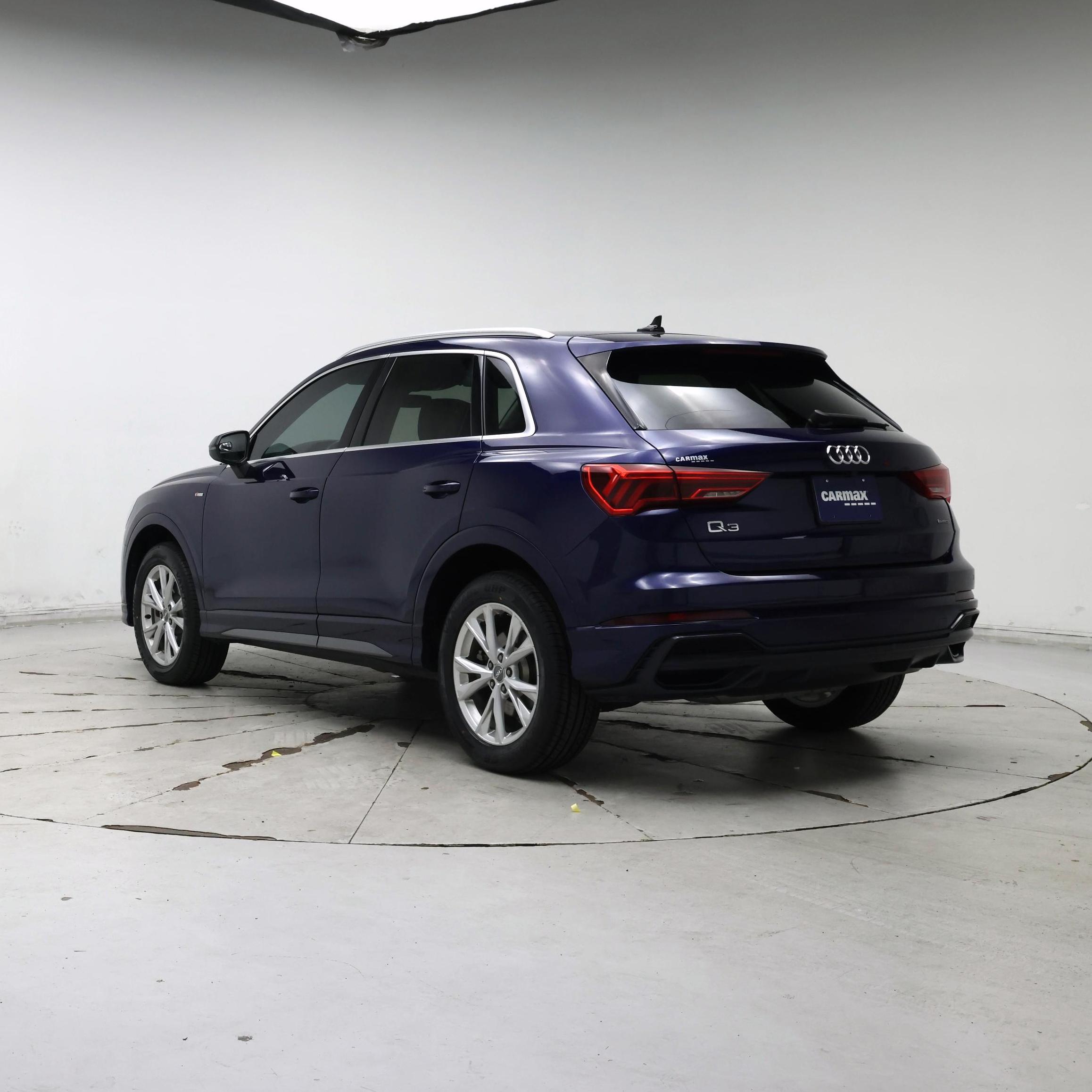 Thumbnail: 2021 Audi Q3 - 2