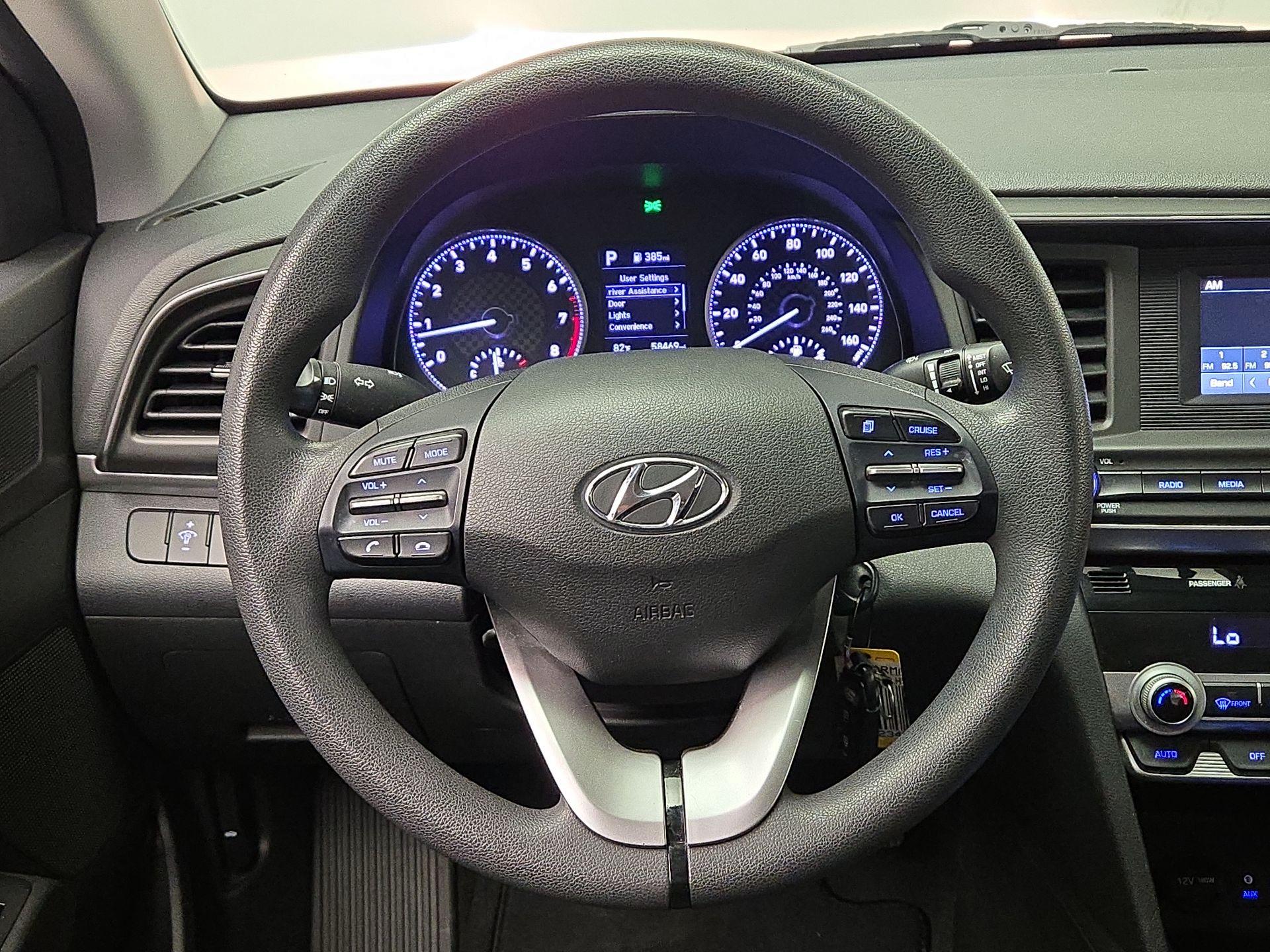 Thumbnail: 2020 Hyundai Elantra - 10