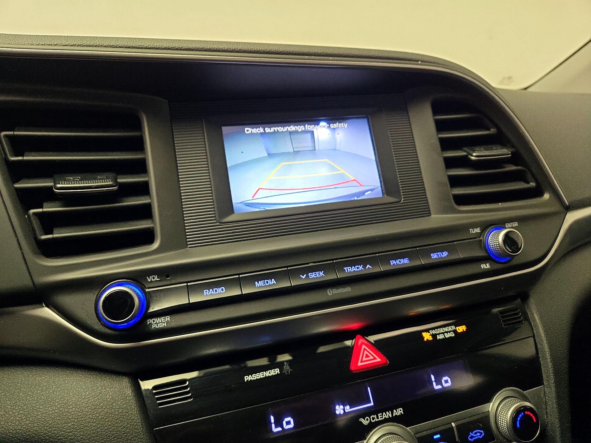 Thumbnail: 2020 Hyundai Elantra - 14