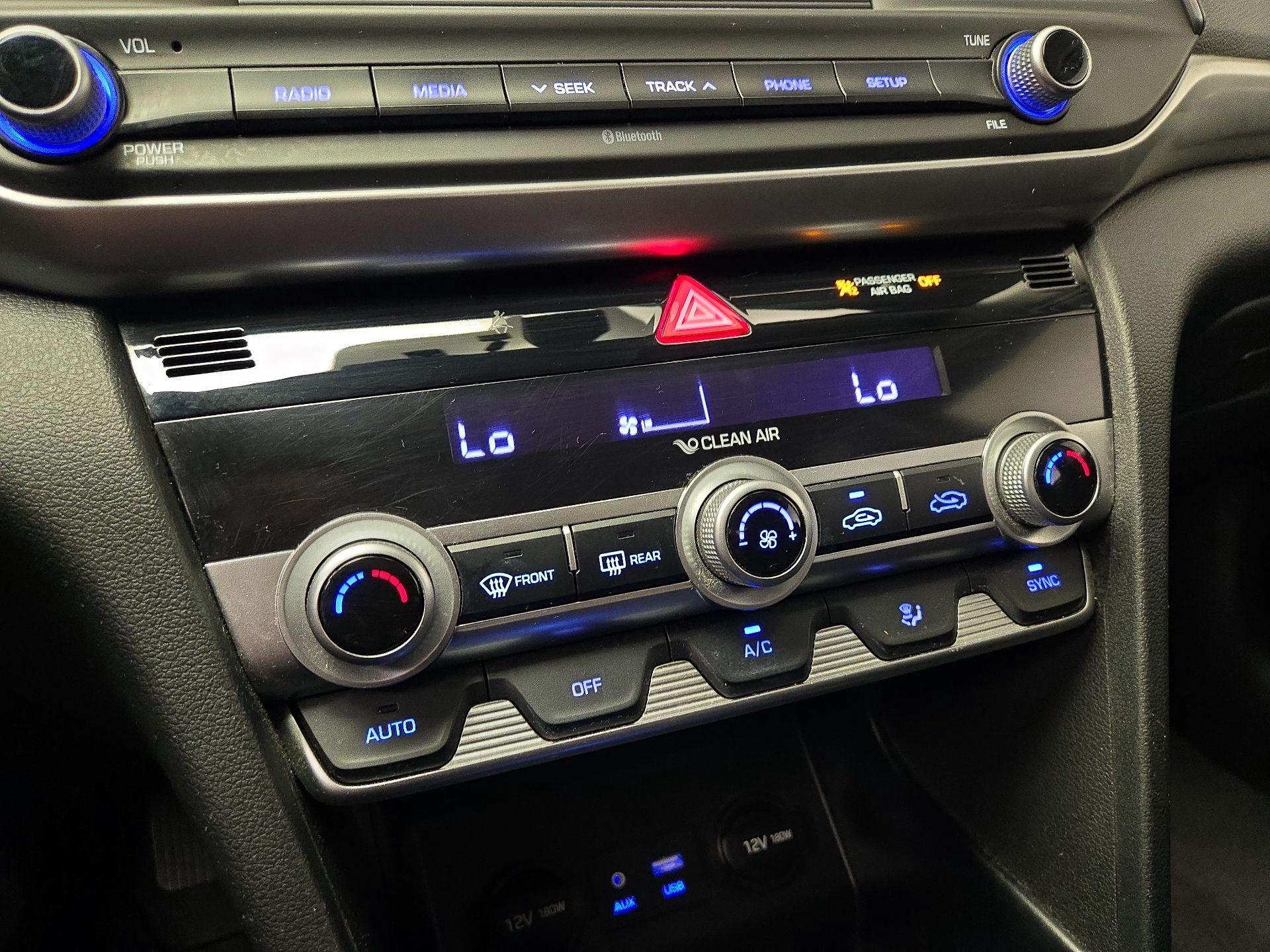 Thumbnail: 2020 Hyundai Elantra - 16