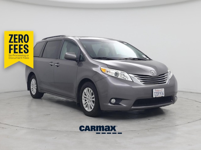 Gray 2017 Toyota Sienna XLE 7-Passenger Auto Access Seat FWD Minivan Front-Wheel Drive Automatic