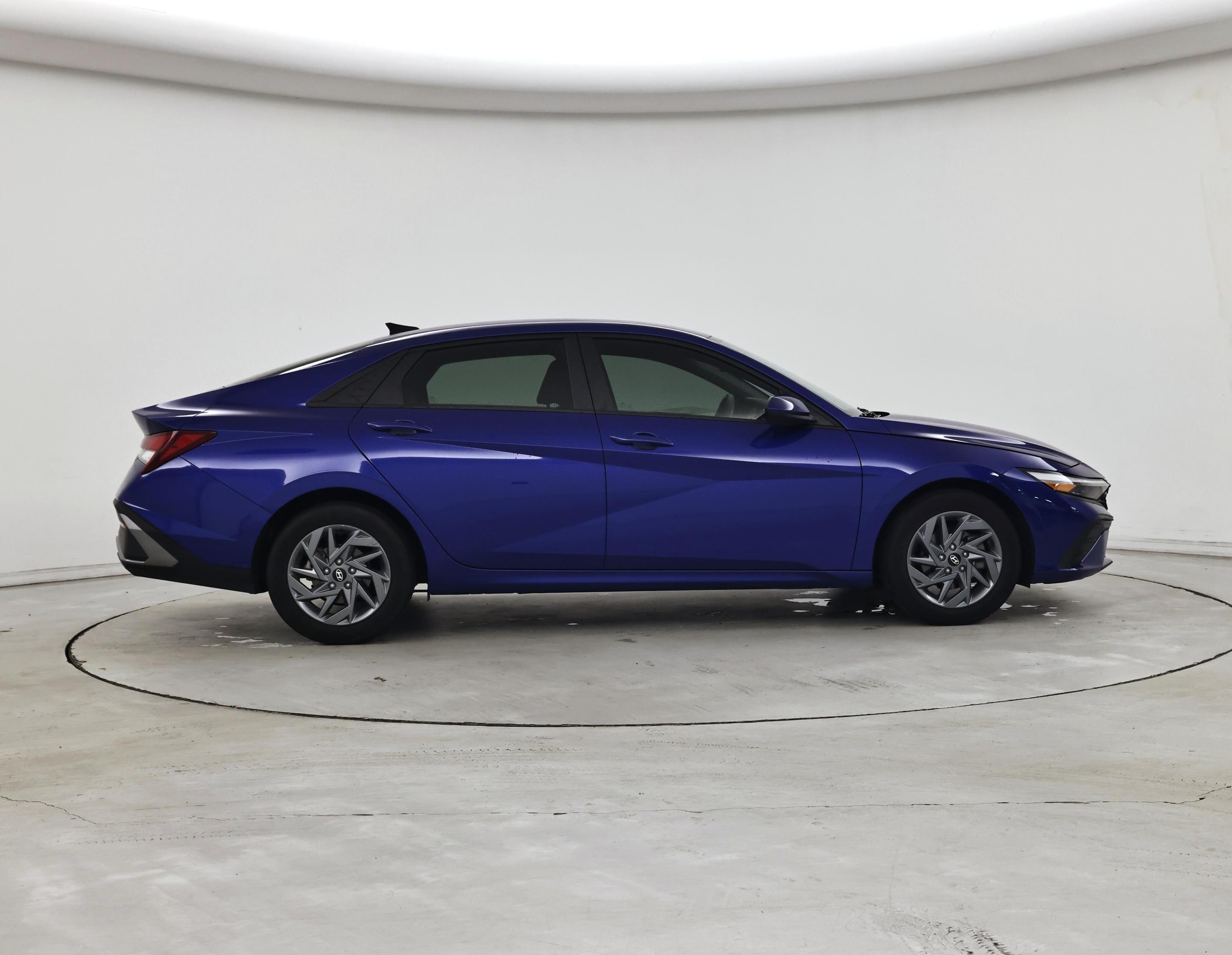 Thumbnail: 2024 Hyundai Elantra - 7