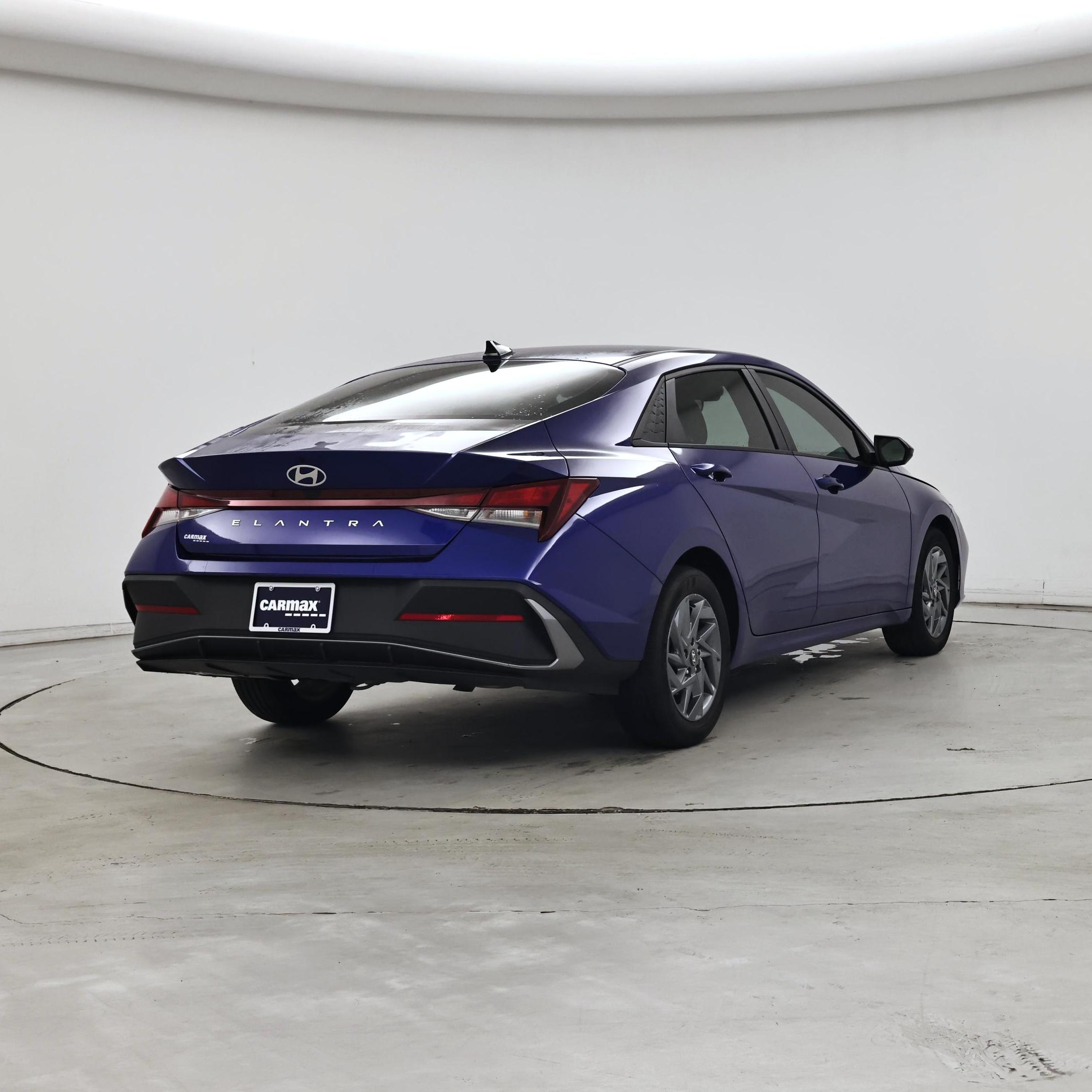 Thumbnail: 2024 Hyundai Elantra - 8