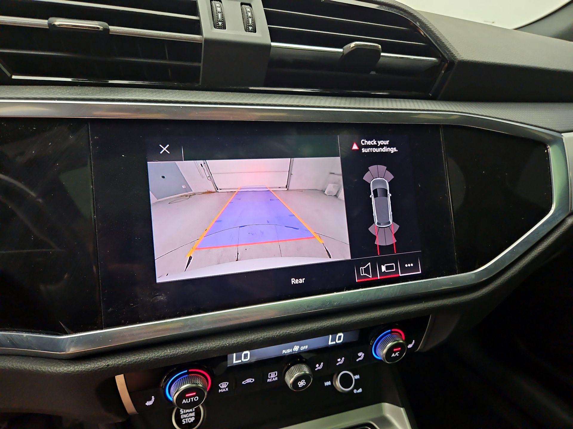 Thumbnail: 2021 Audi Q3 - 14