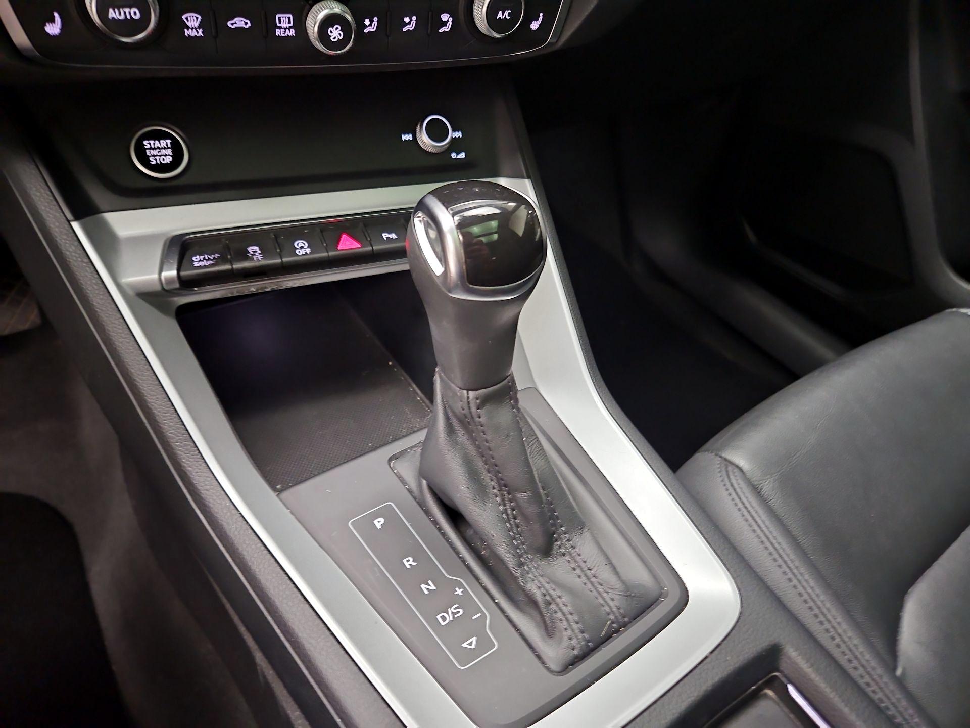 Thumbnail: 2021 Audi Q3 - 17