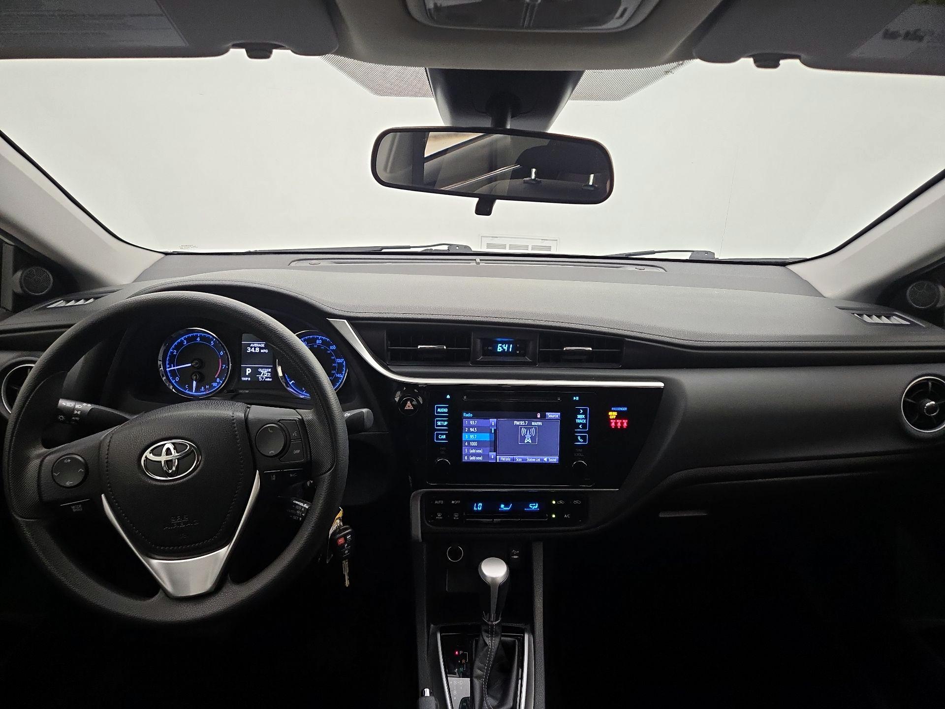 Thumbnail: 2018 Toyota Corolla - 9