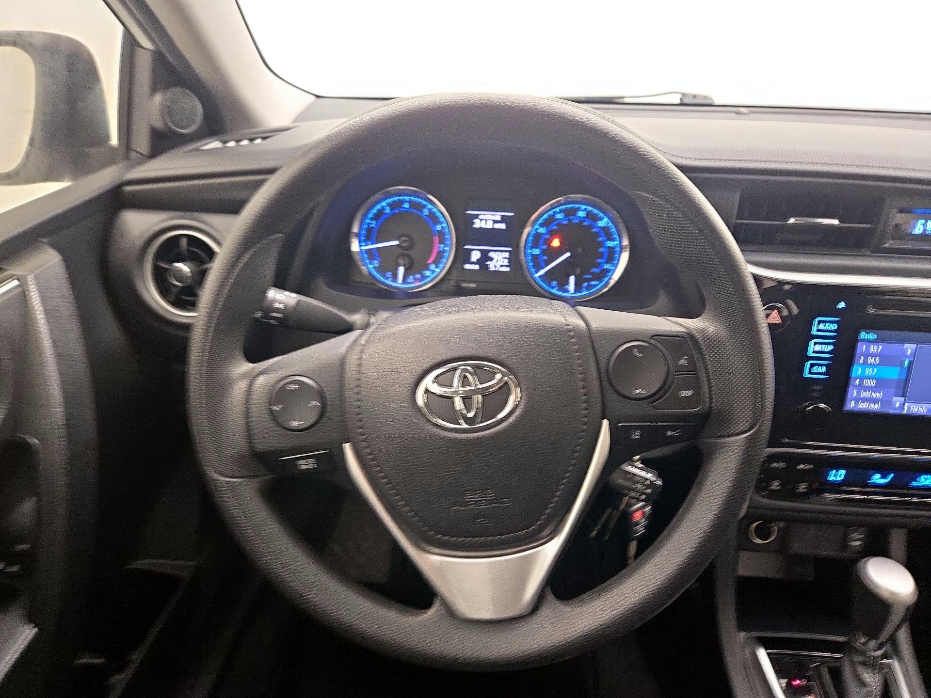Thumbnail: 2018 Toyota Corolla - 10