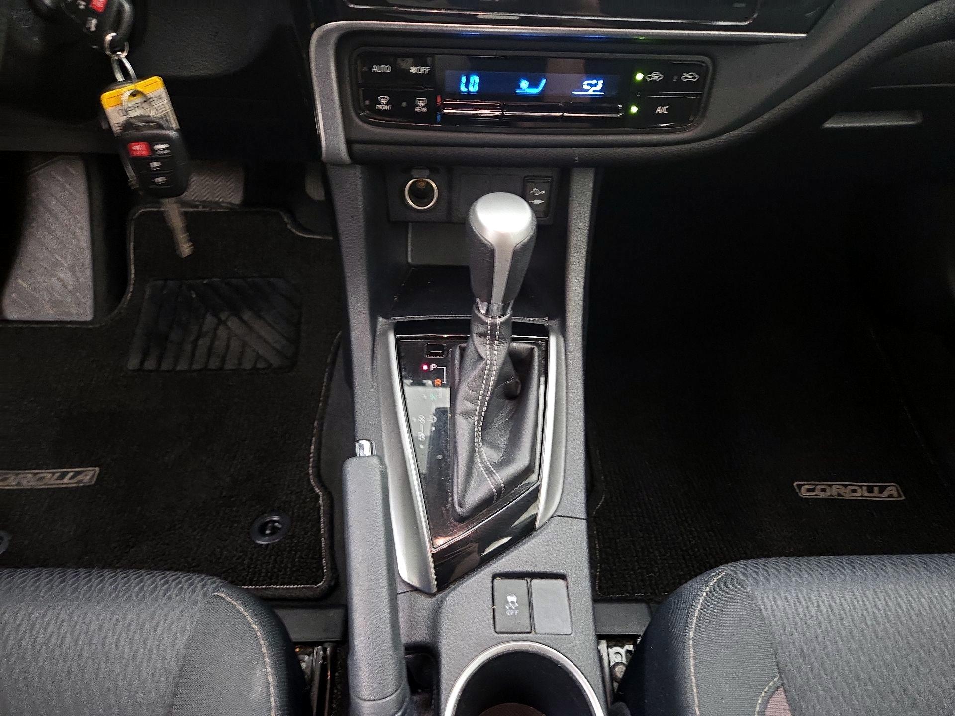 Thumbnail: 2018 Toyota Corolla - 17