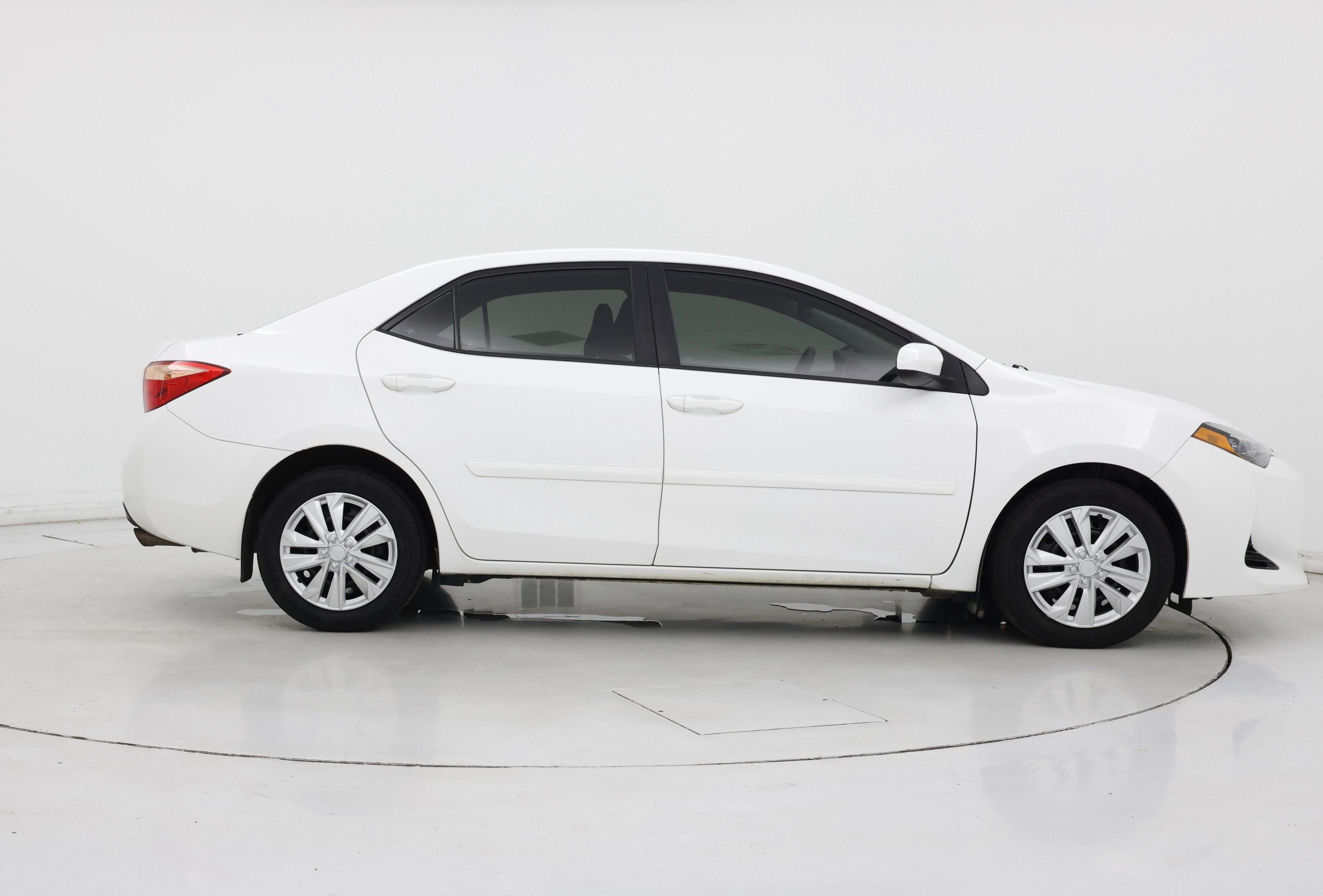 Thumbnail: 2018 Toyota Corolla - 7