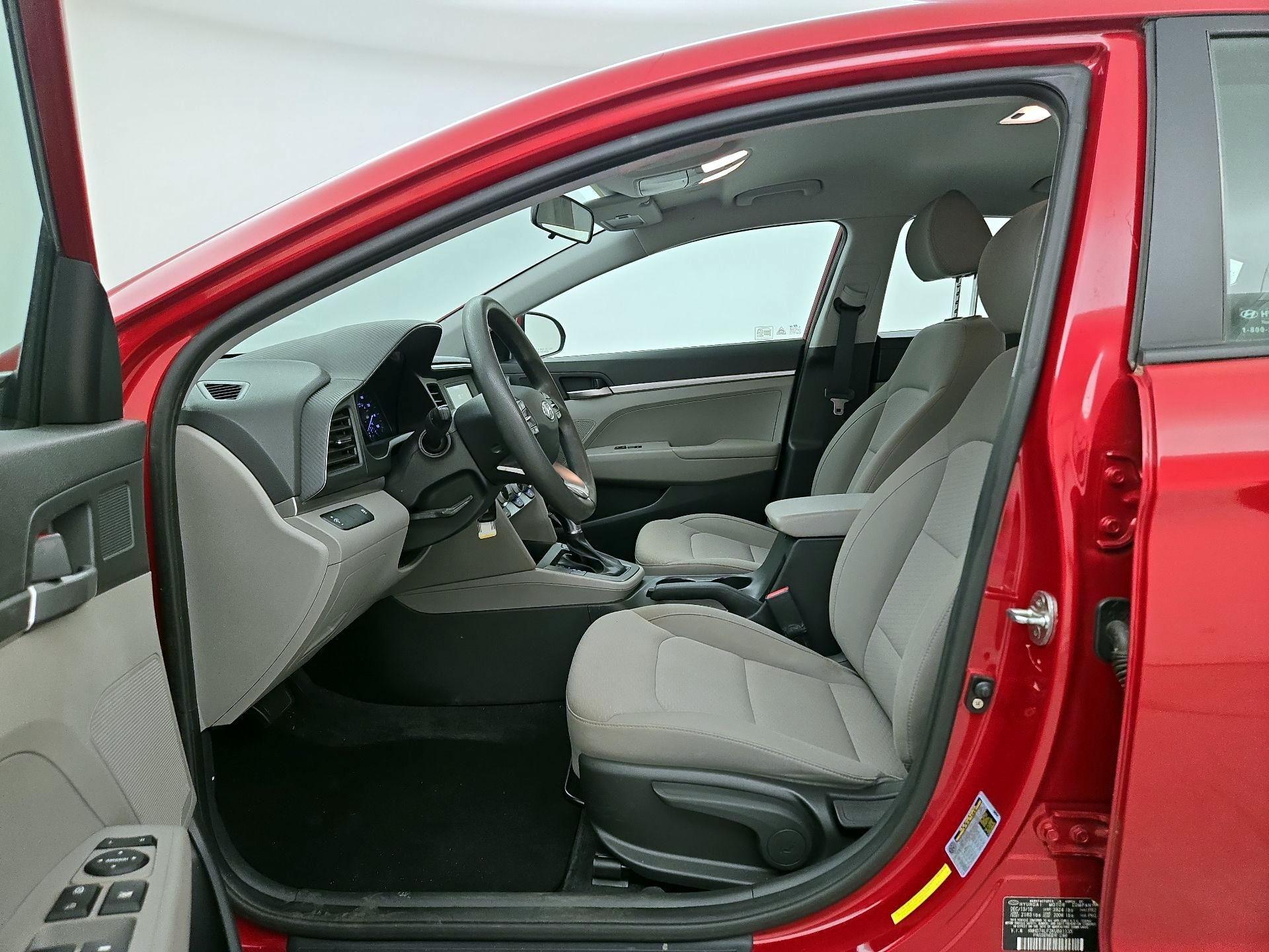 Thumbnail: 2019 Hyundai Elantra - 11