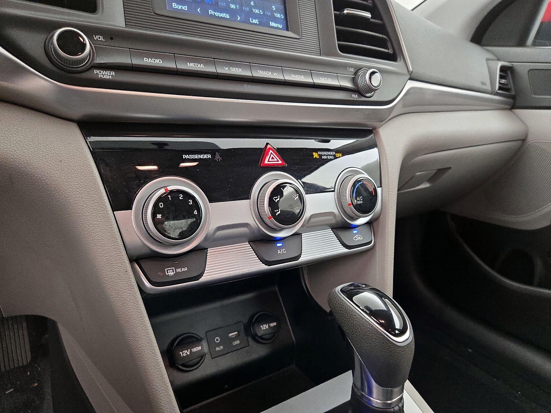 Thumbnail: 2019 Hyundai Elantra - 16