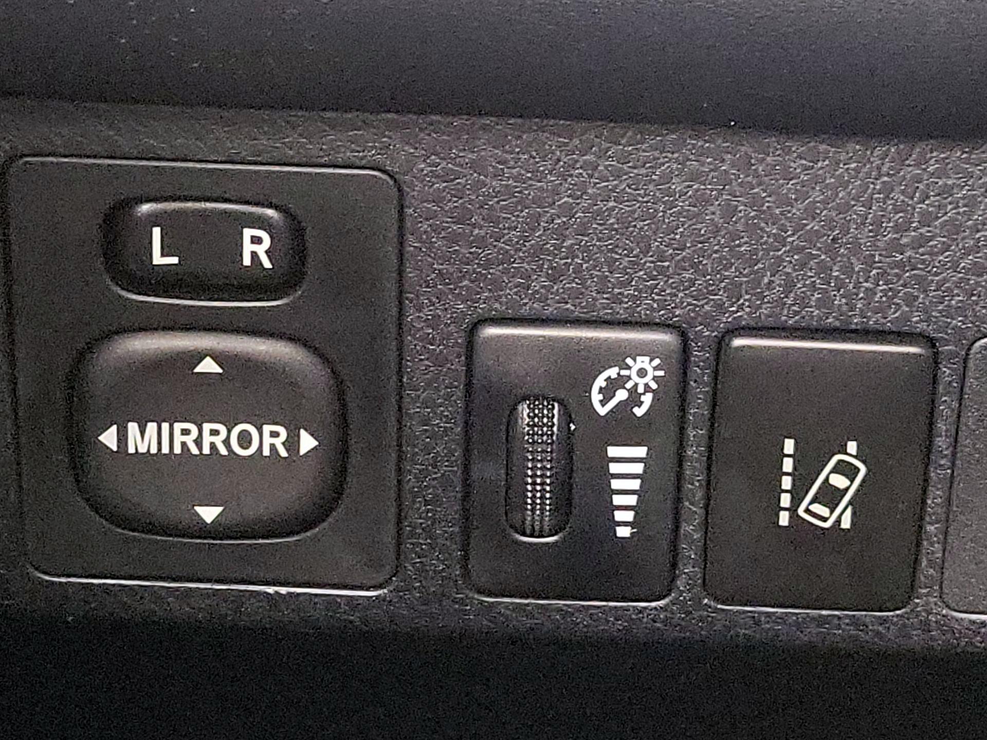 Thumbnail: 2017 Toyota RAV4 - 13