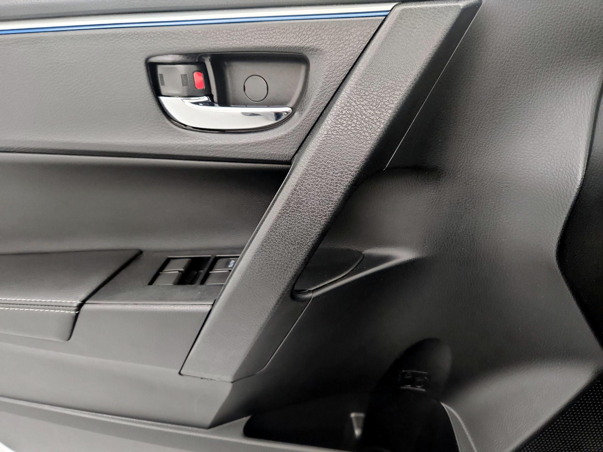 Thumbnail: 2014 Toyota Corolla - 12