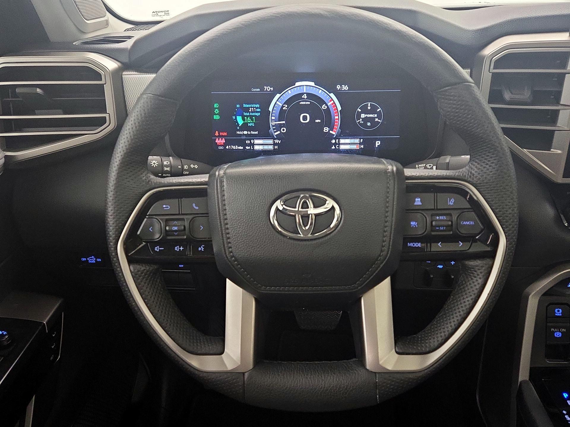 Thumbnail: 2024 Toyota Tundra - 10