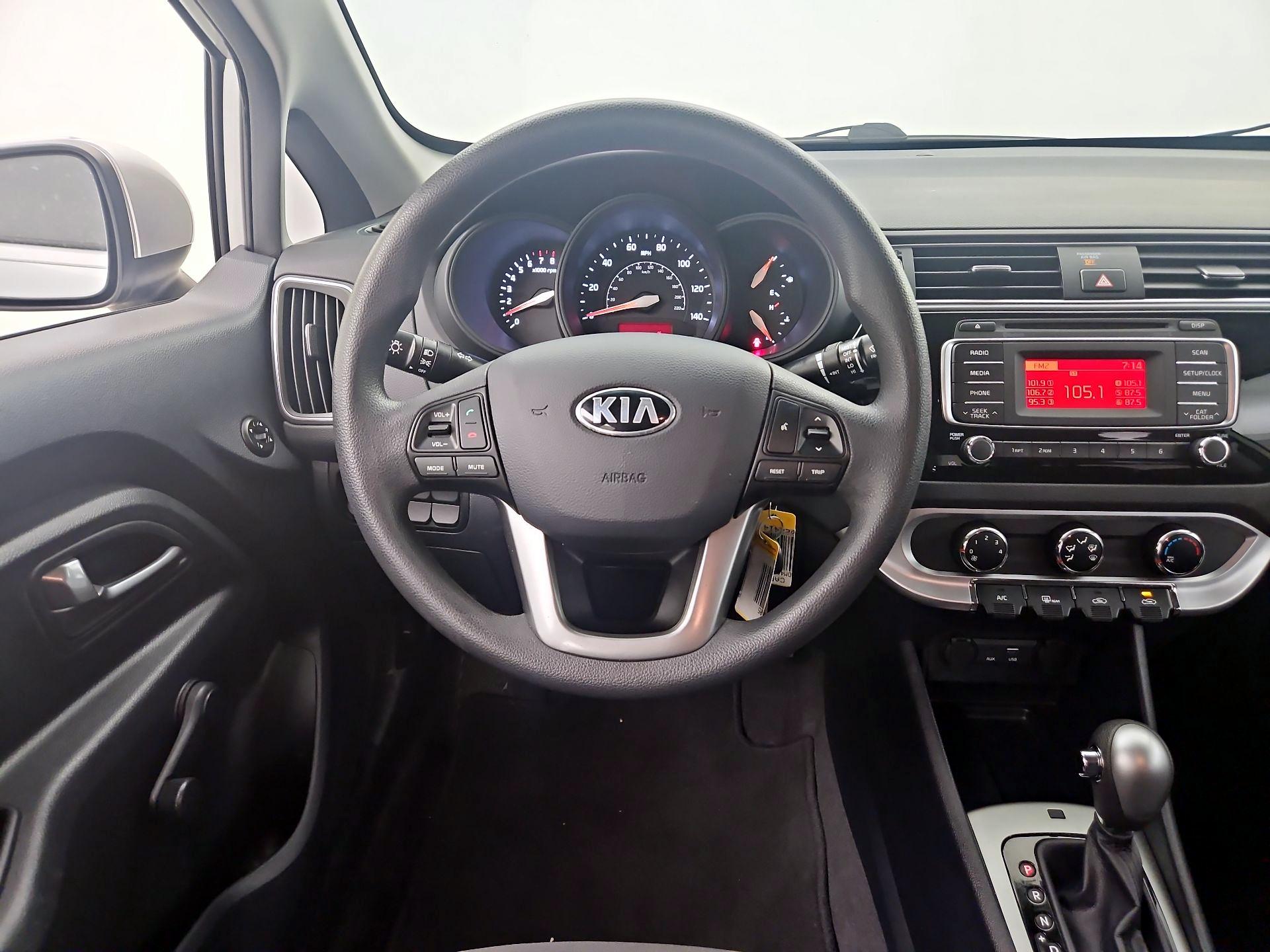 Thumbnail: 2017 Kia Rio - 10