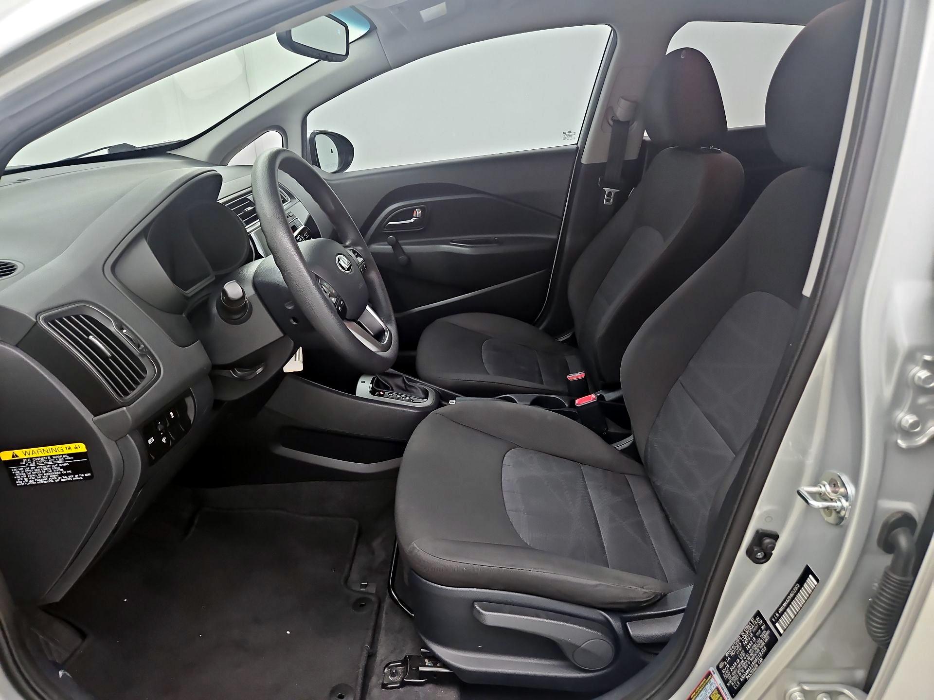 Thumbnail: 2017 Kia Rio - 11