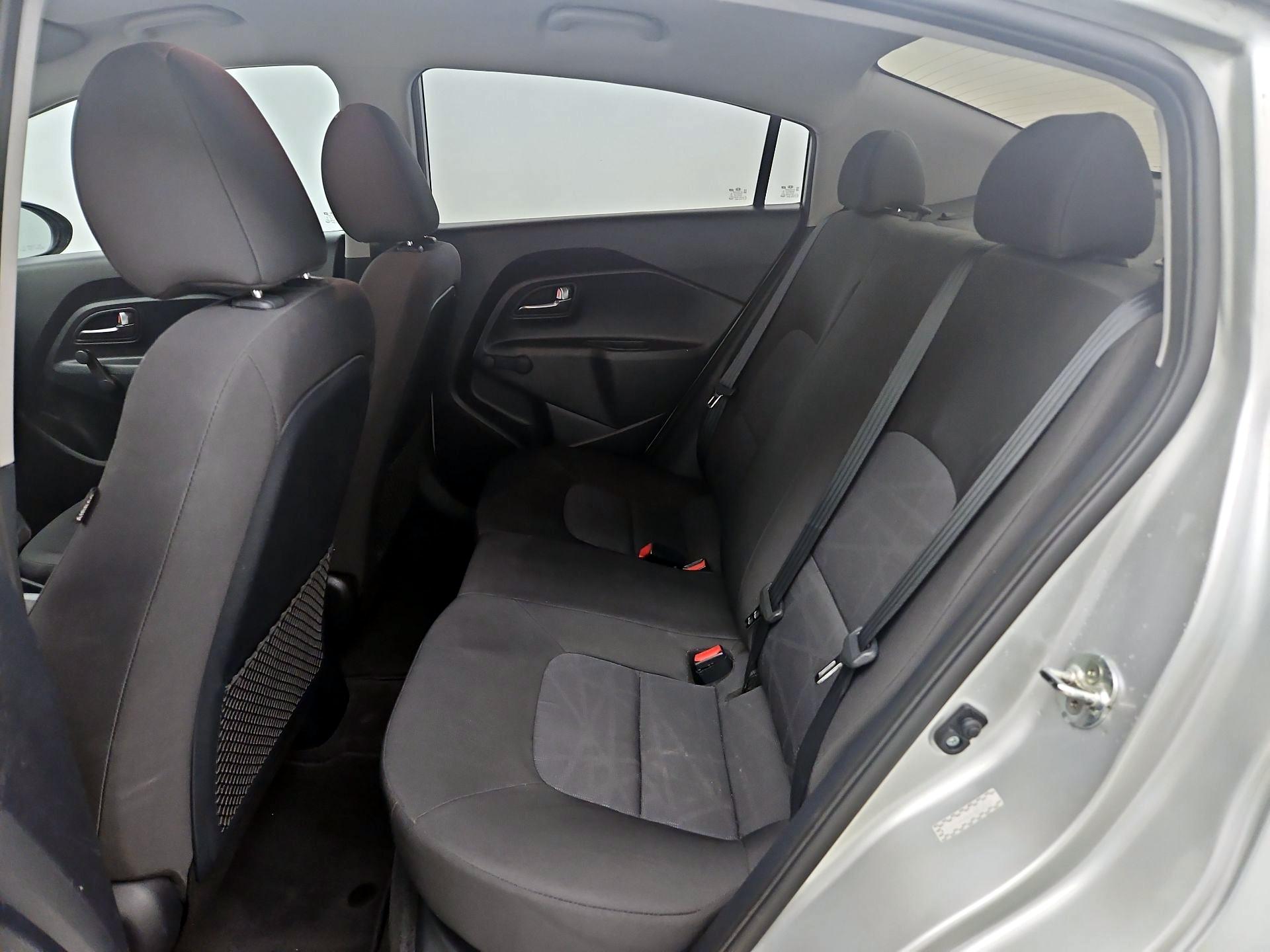 Thumbnail: 2017 Kia Rio - 18