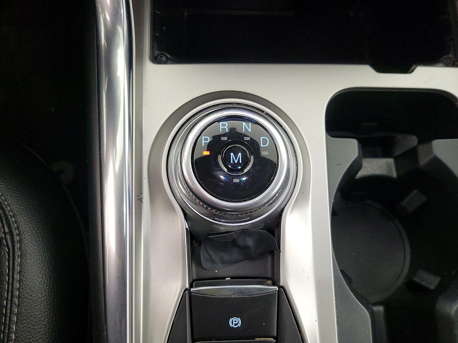 Thumbnail: 2020 Ford Explorer - 18