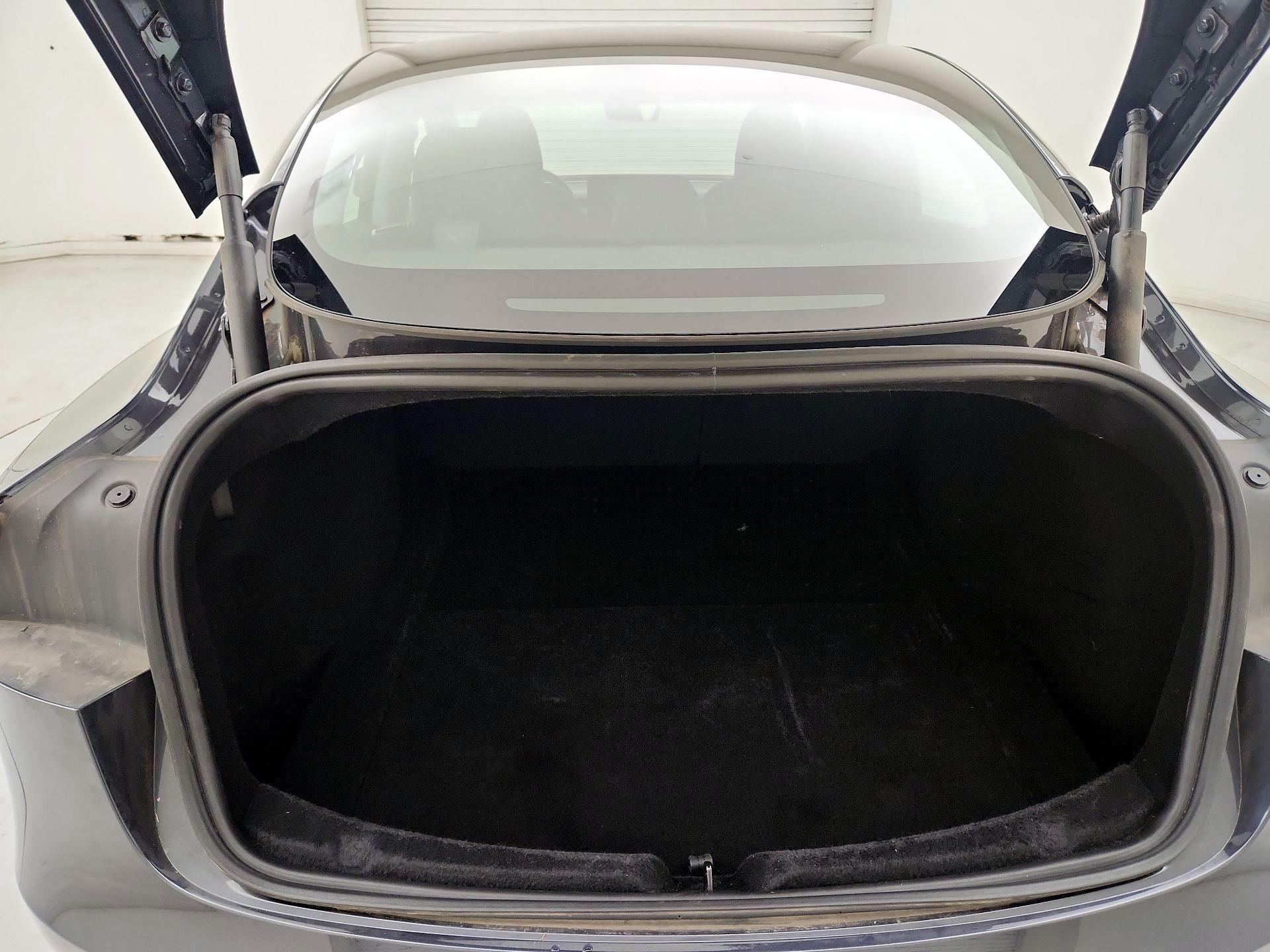 Thumbnail: 2025 Tesla Model 3 - 20