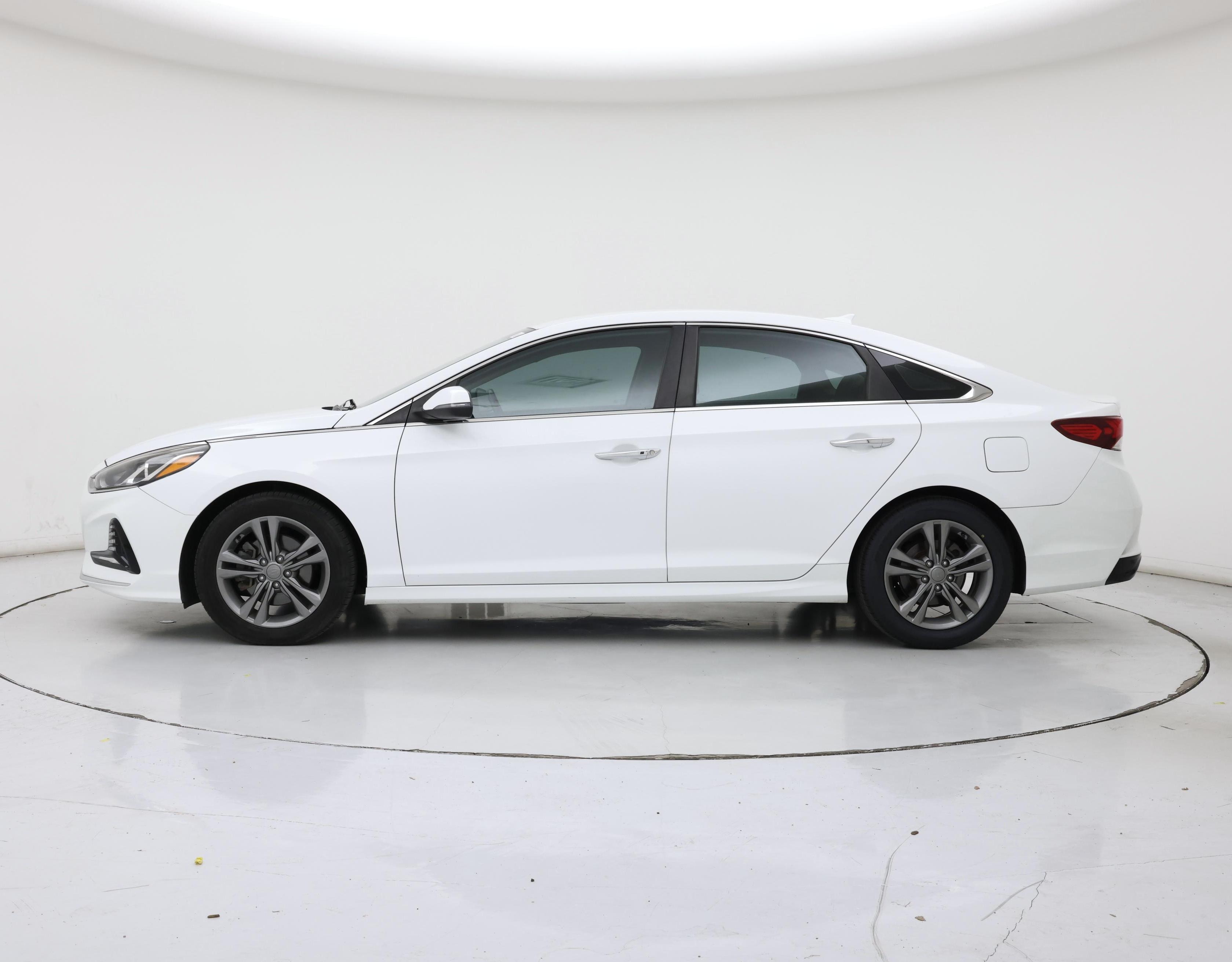 Thumbnail: 2018 Hyundai Sonata - 3