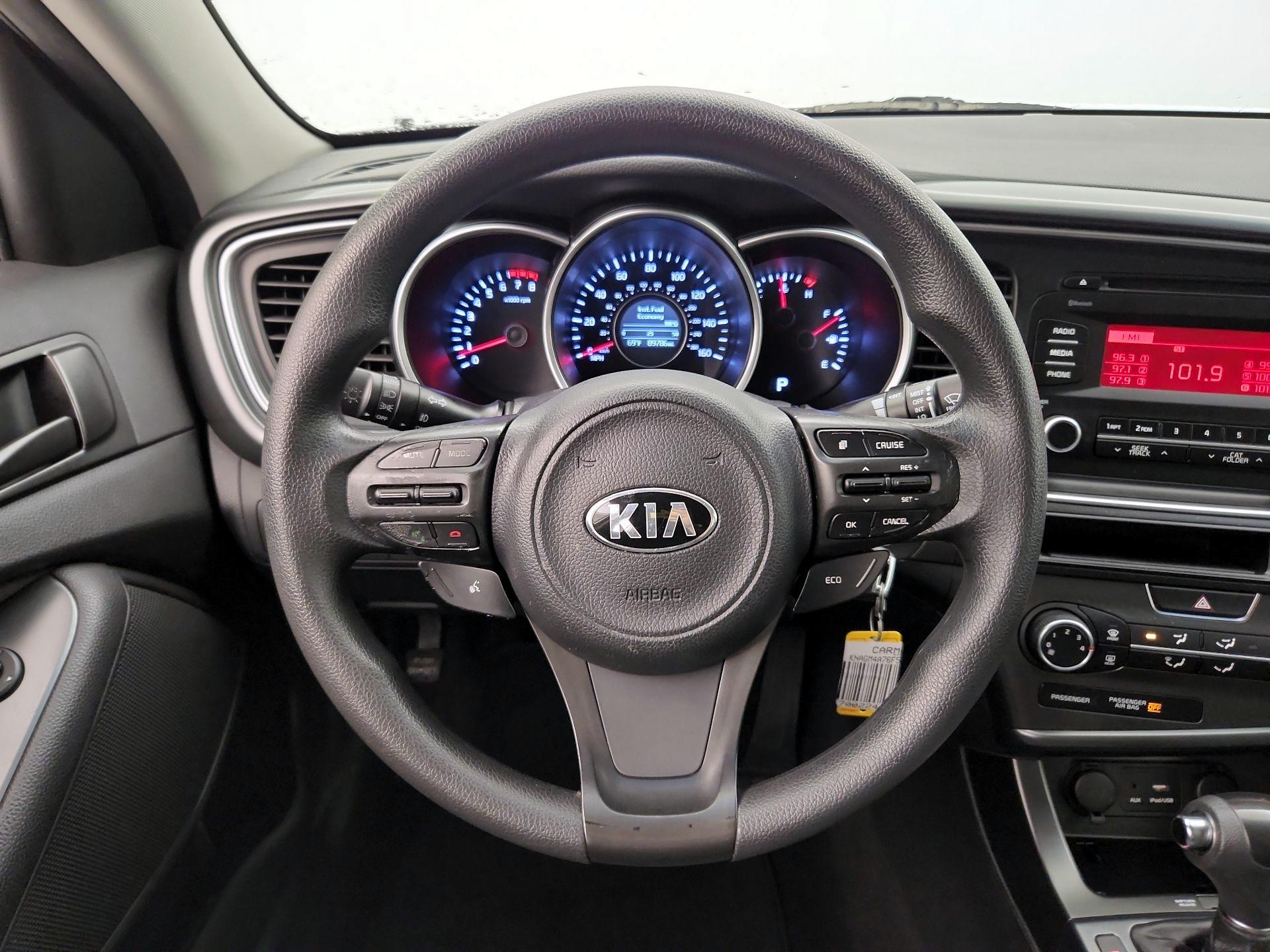 Thumbnail: 2015 Kia Optima - 10