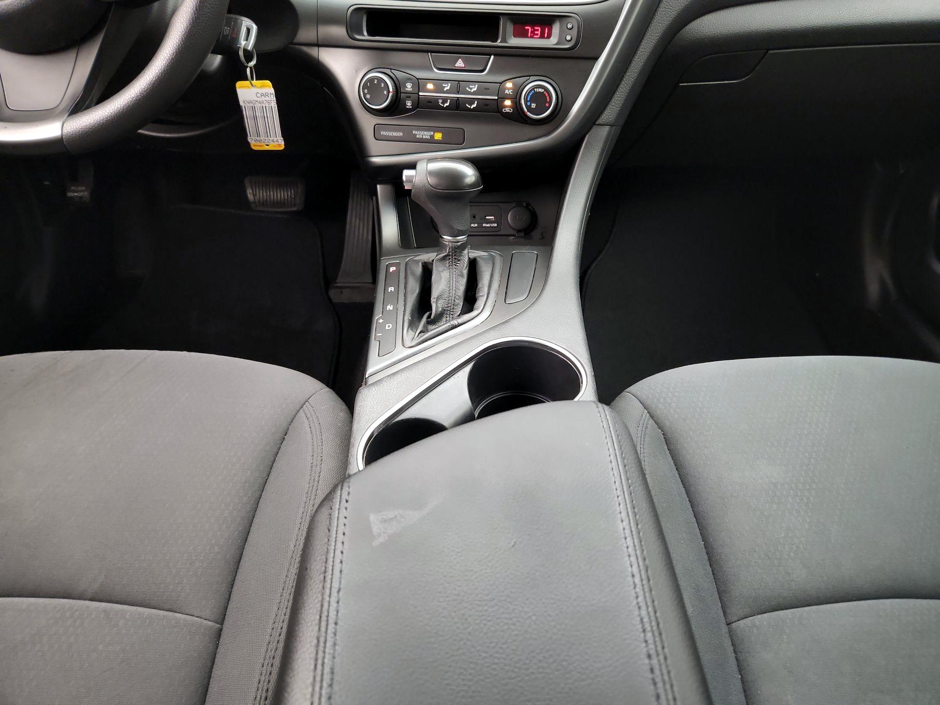 Thumbnail: 2015 Kia Optima - 16