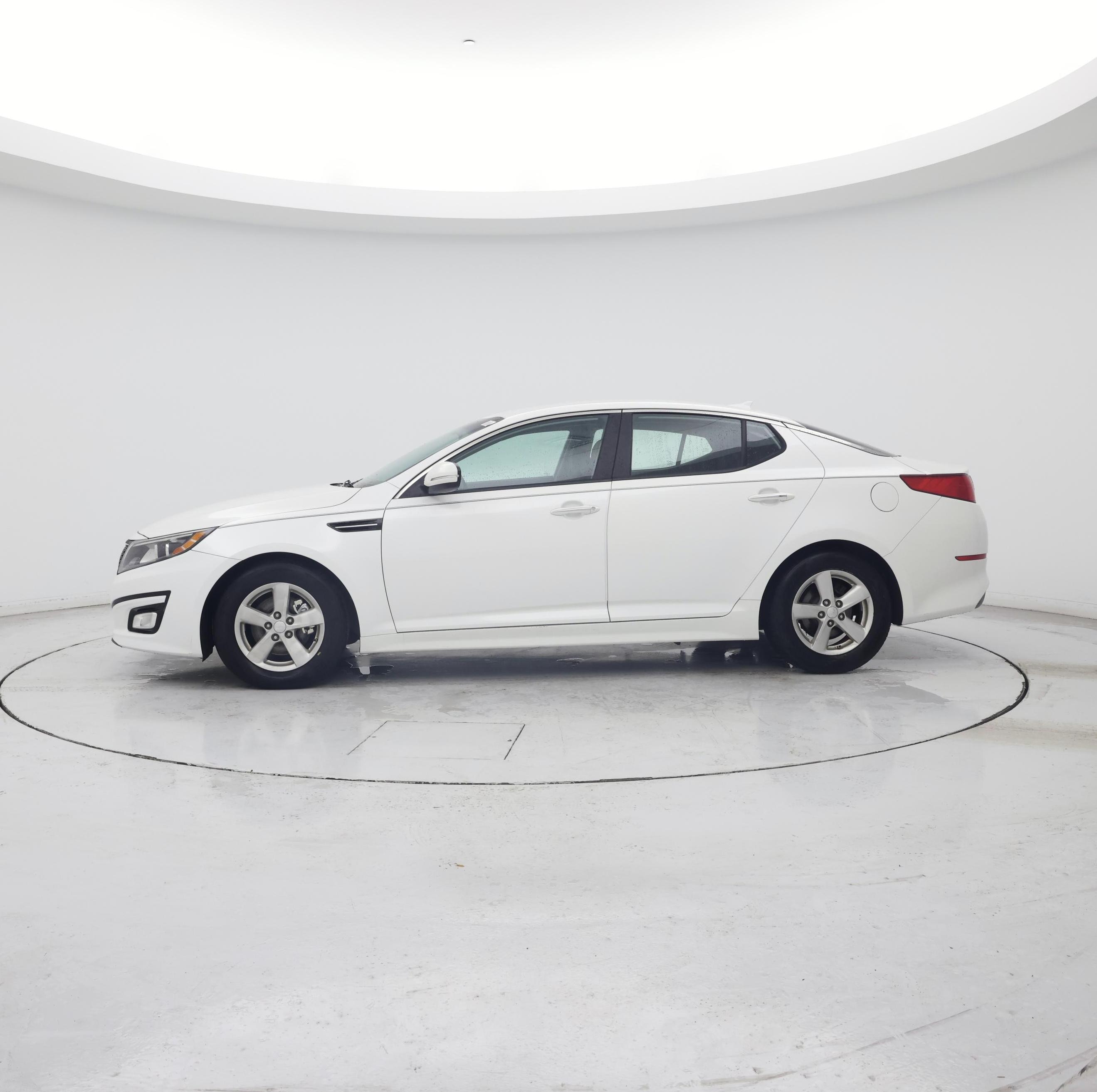 Thumbnail: 2015 Kia Optima - 3