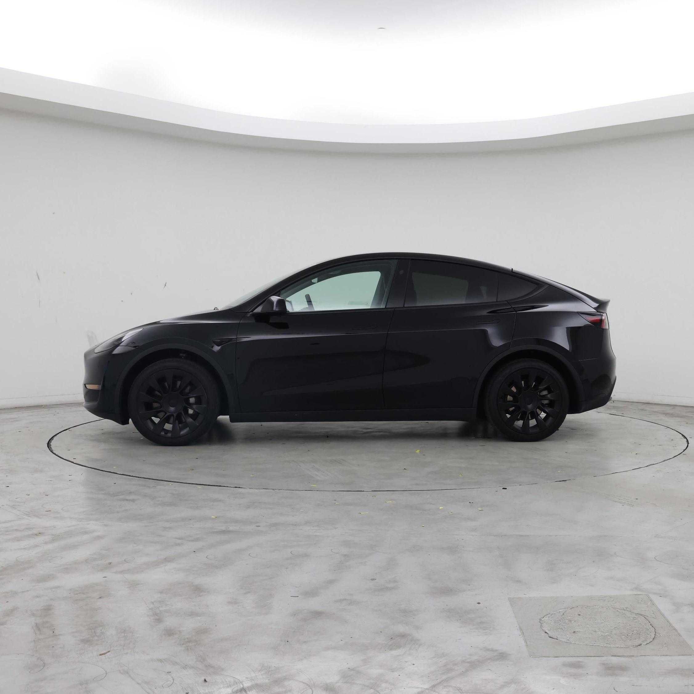 Thumbnail: 2023 Tesla Model Y - 3
