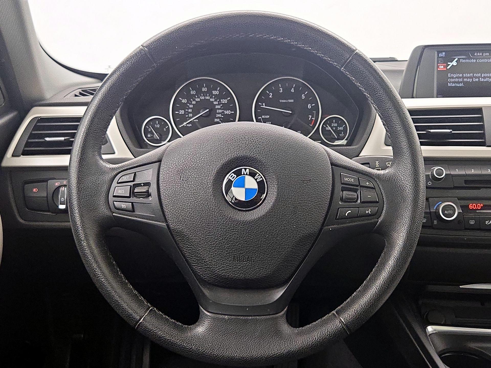 Thumbnail: 2015 BMW 3 Series - 10